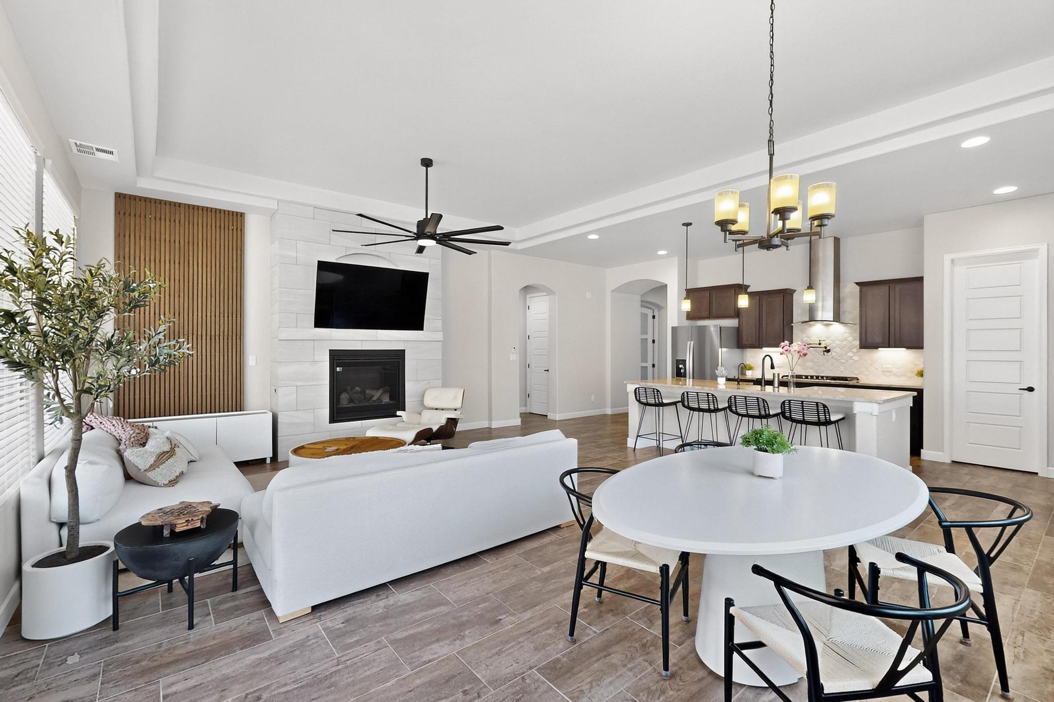 7463 WEMINUCHE Road NW