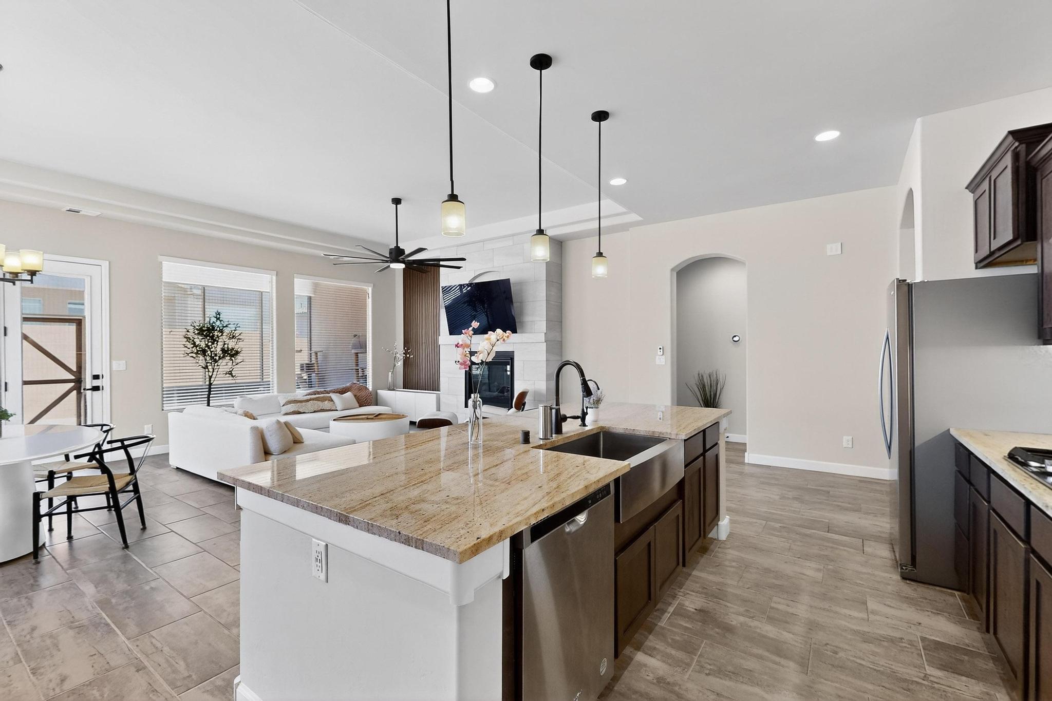 7463 WEMINUCHE Road NW