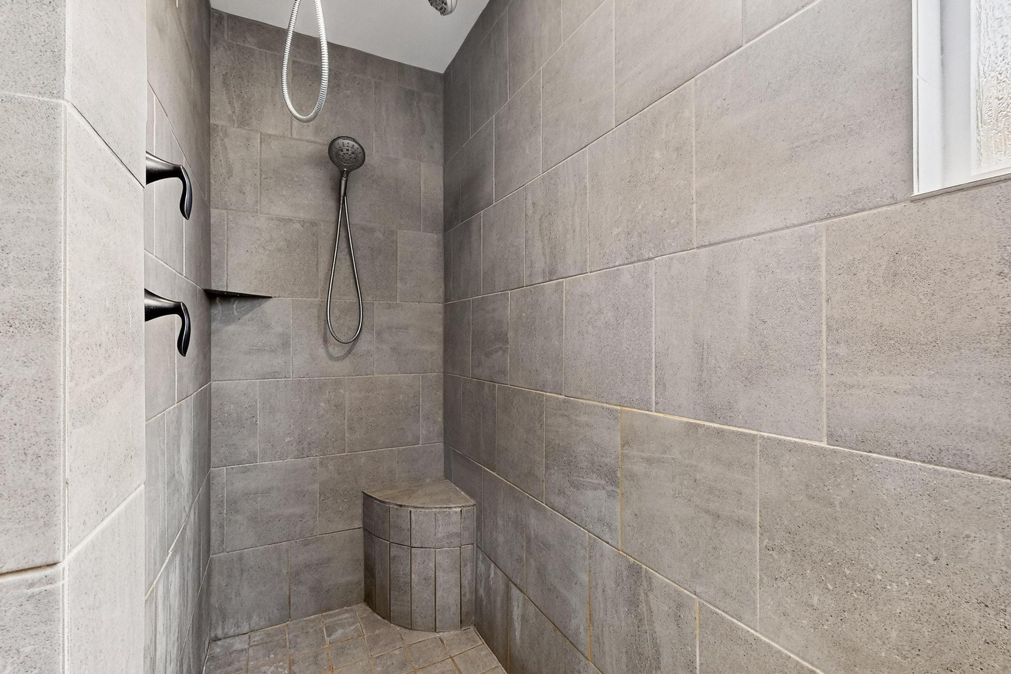 7463 WEMINUCHE Road NW