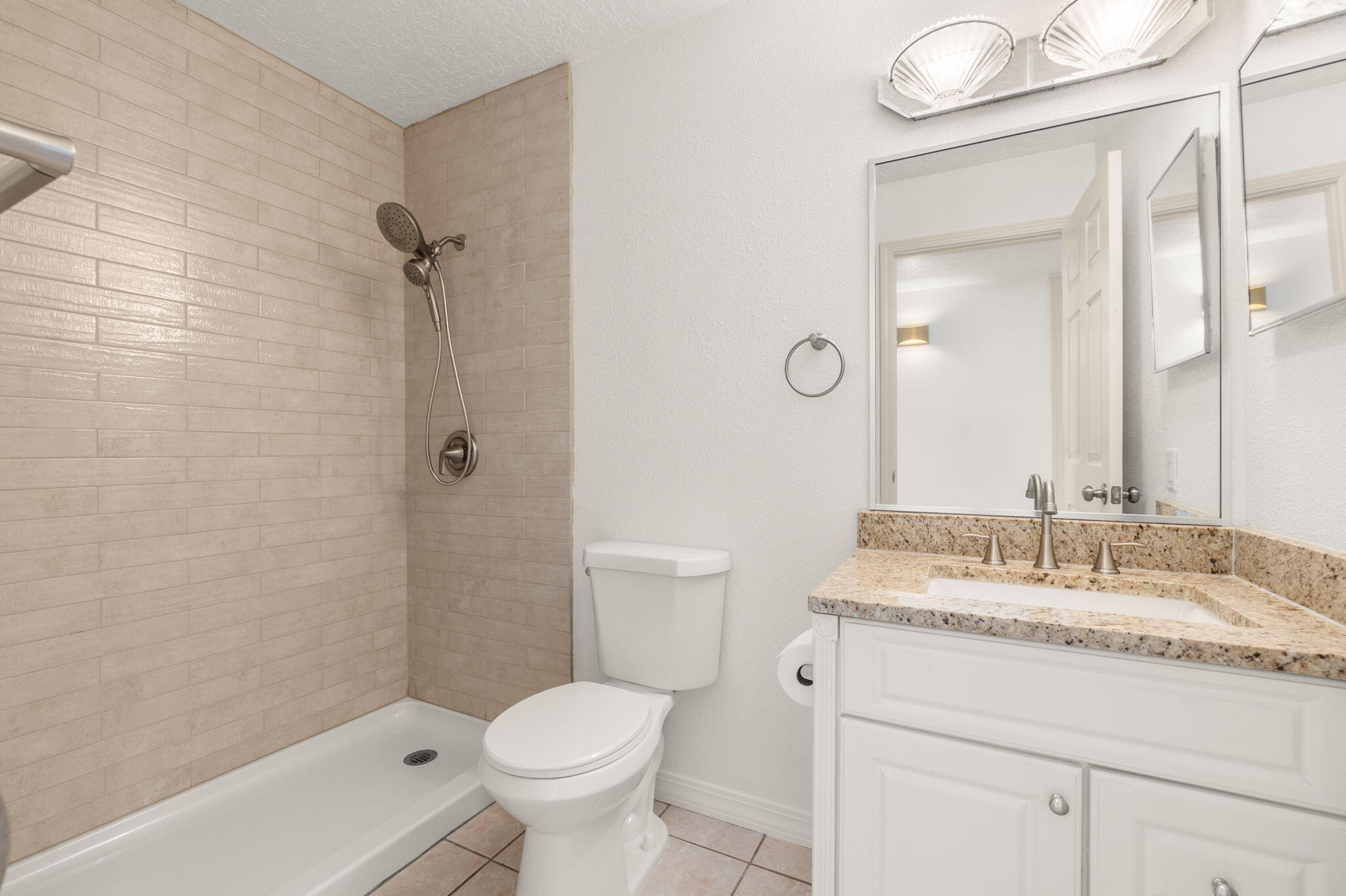 5919 LUCCA Avenue SW