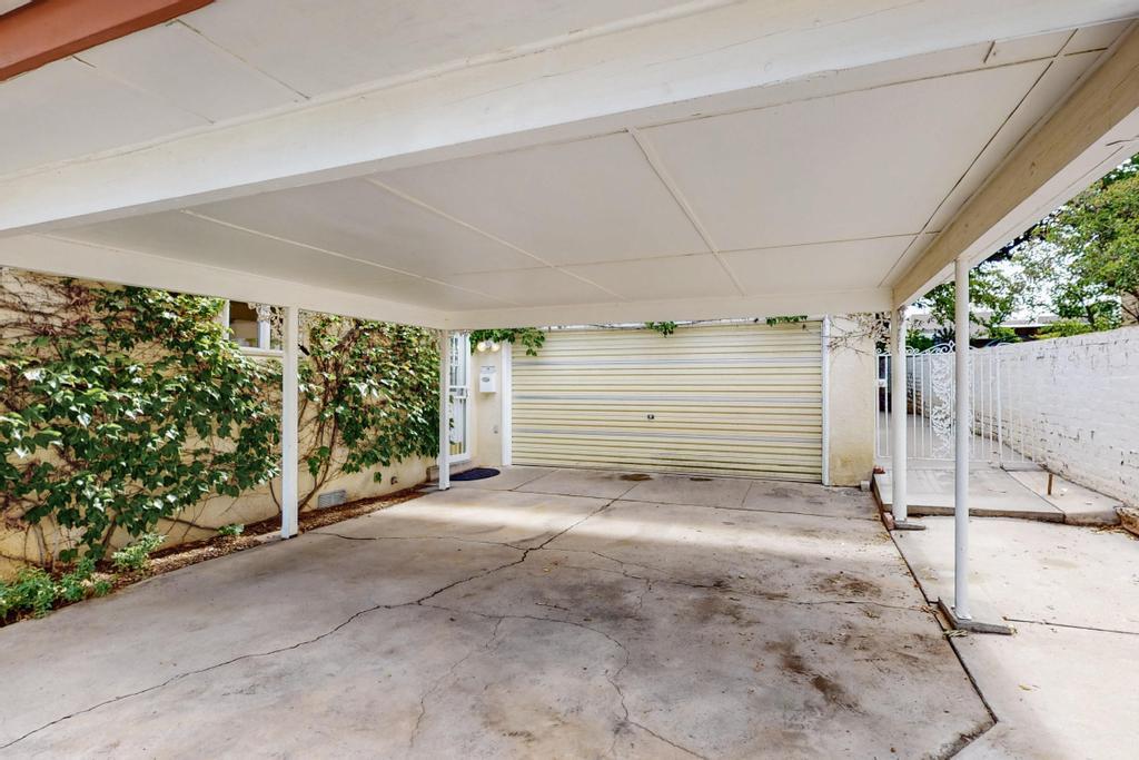 710 AMHERST Drive SE
