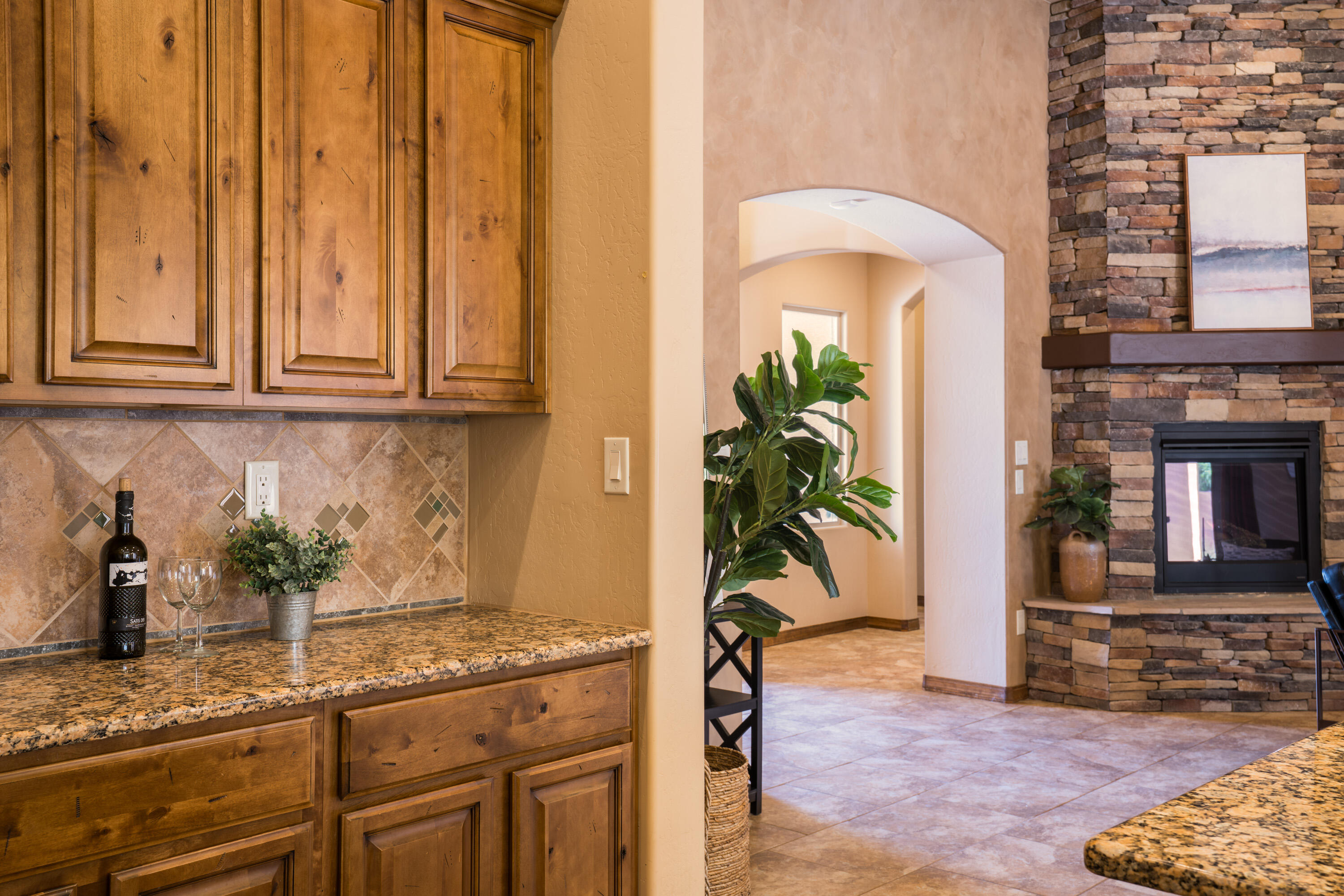 8020 VICTORIA Drive NW