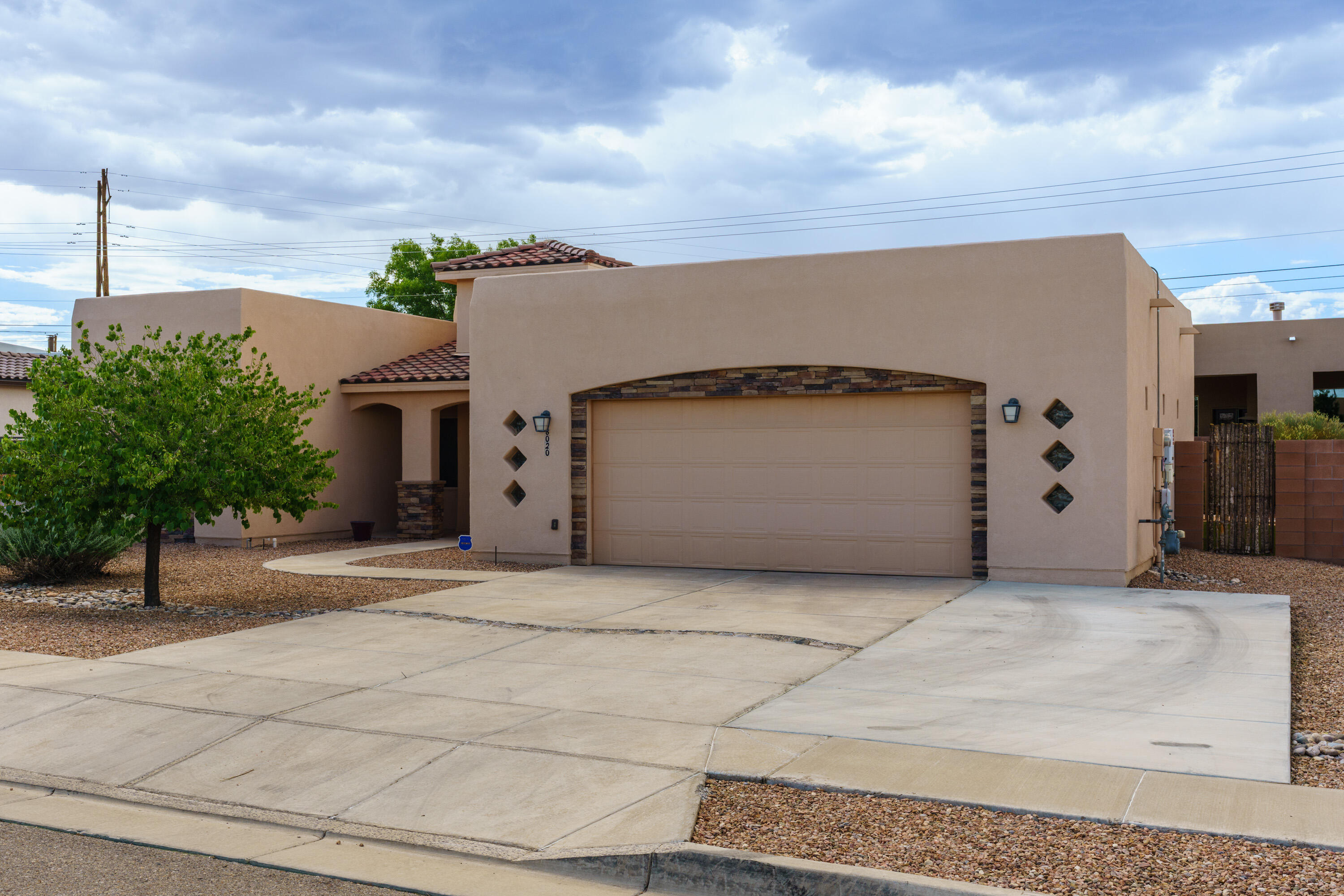 8020 VICTORIA Drive NW