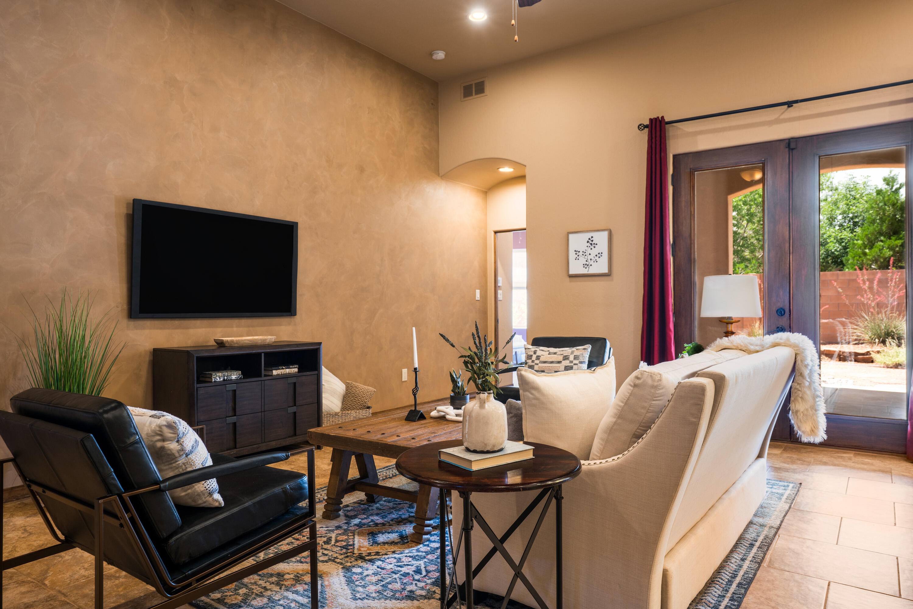 8020 VICTORIA Drive NW