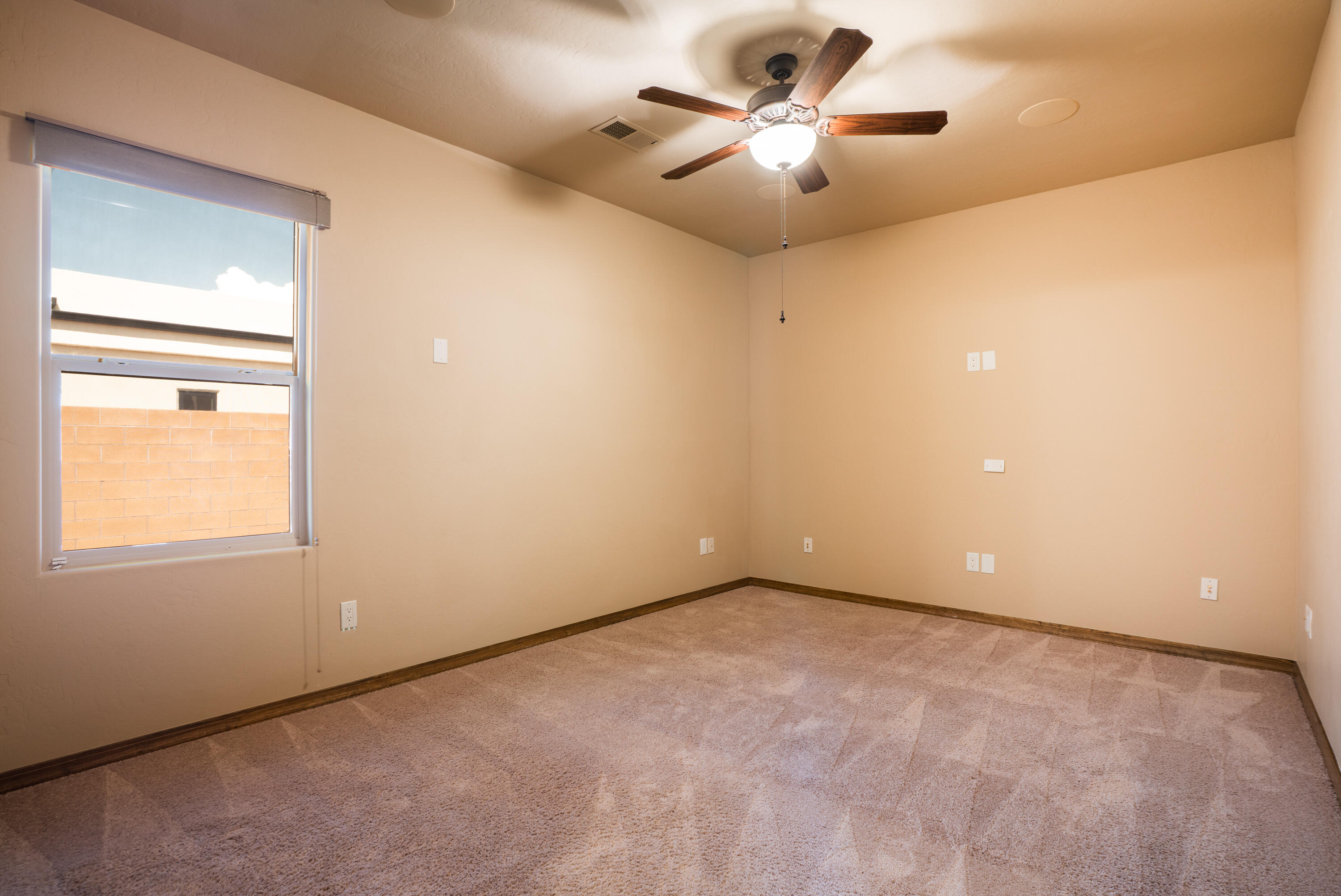 8020 VICTORIA Drive NW