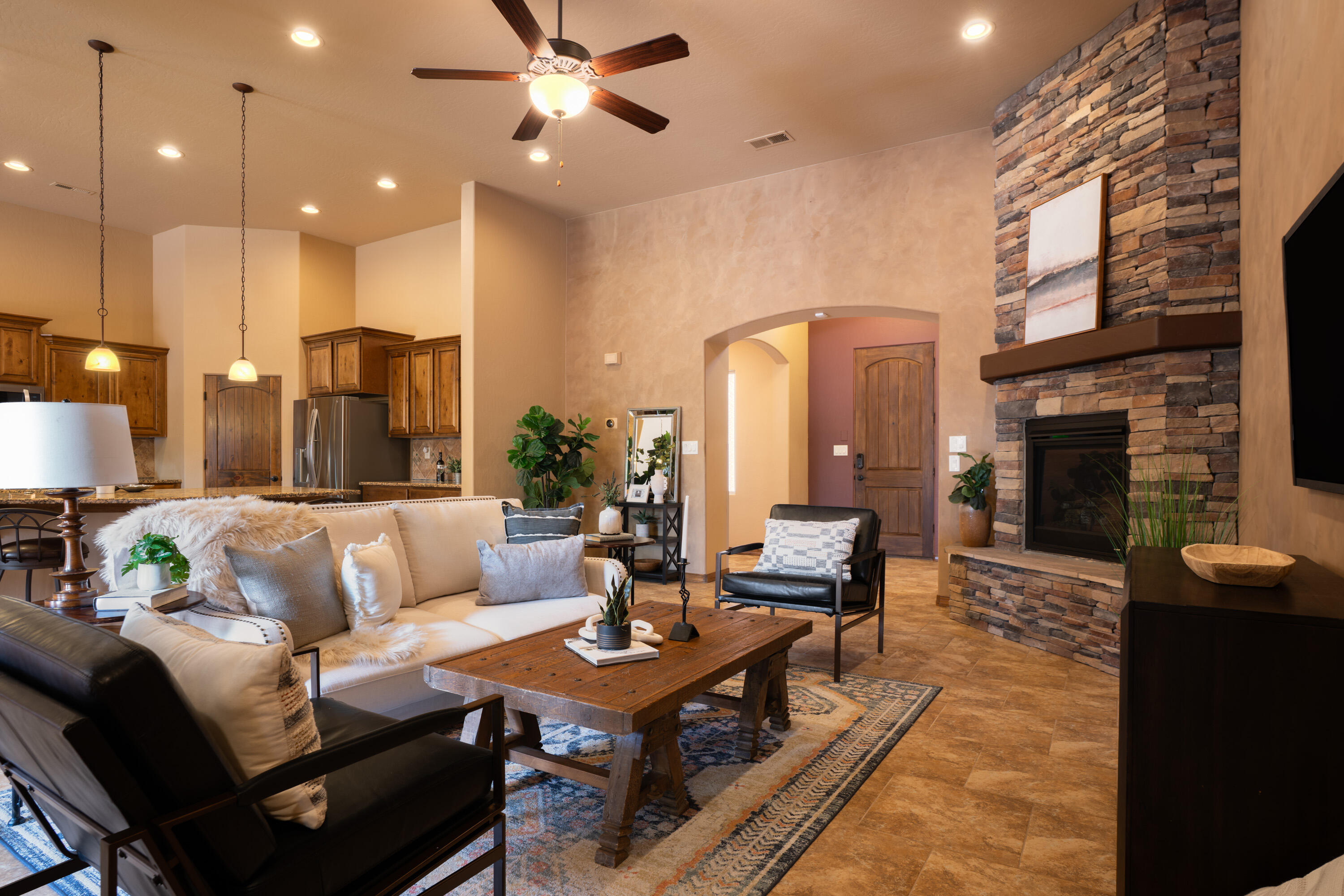 8020 VICTORIA Drive NW