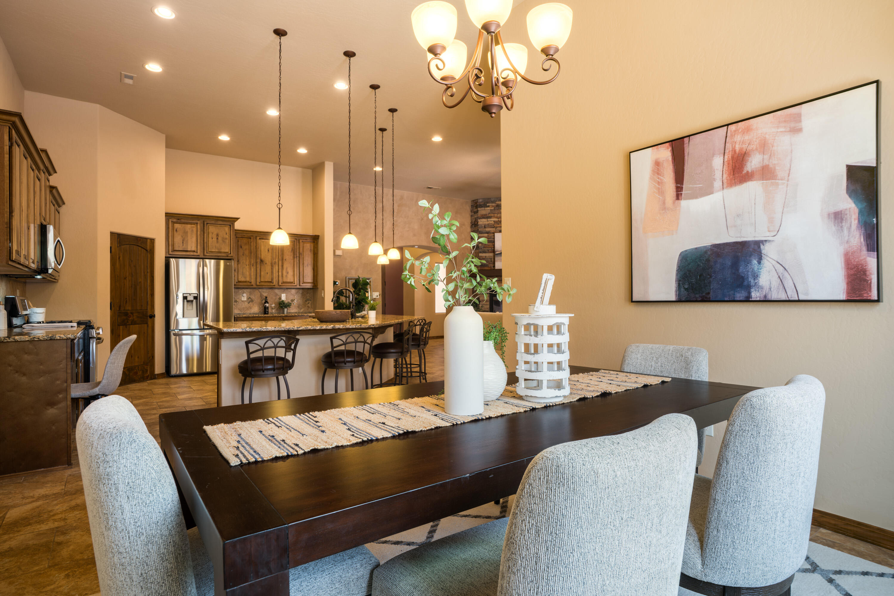 8020 VICTORIA Drive NW