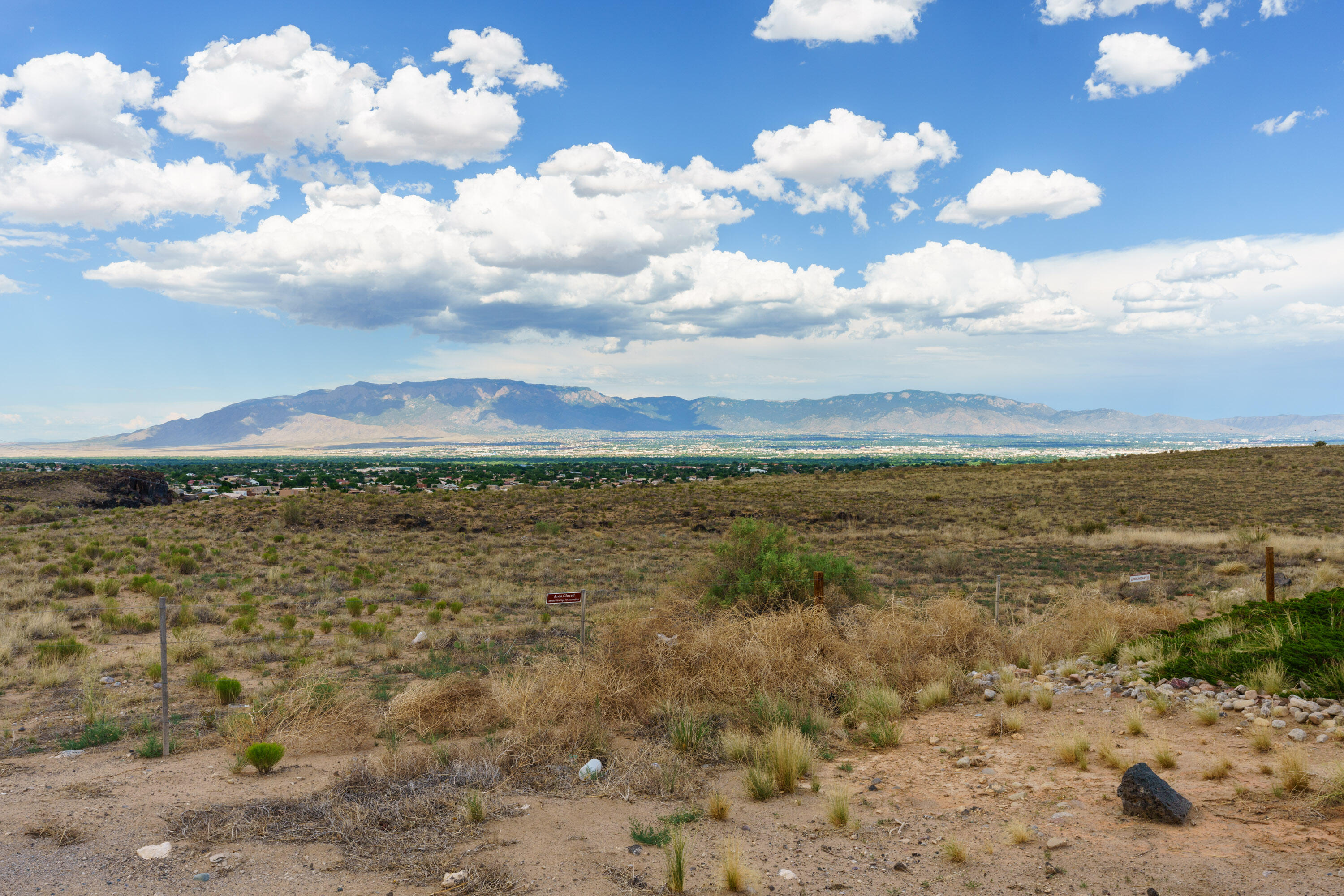 8020 VICTORIA Drive NW