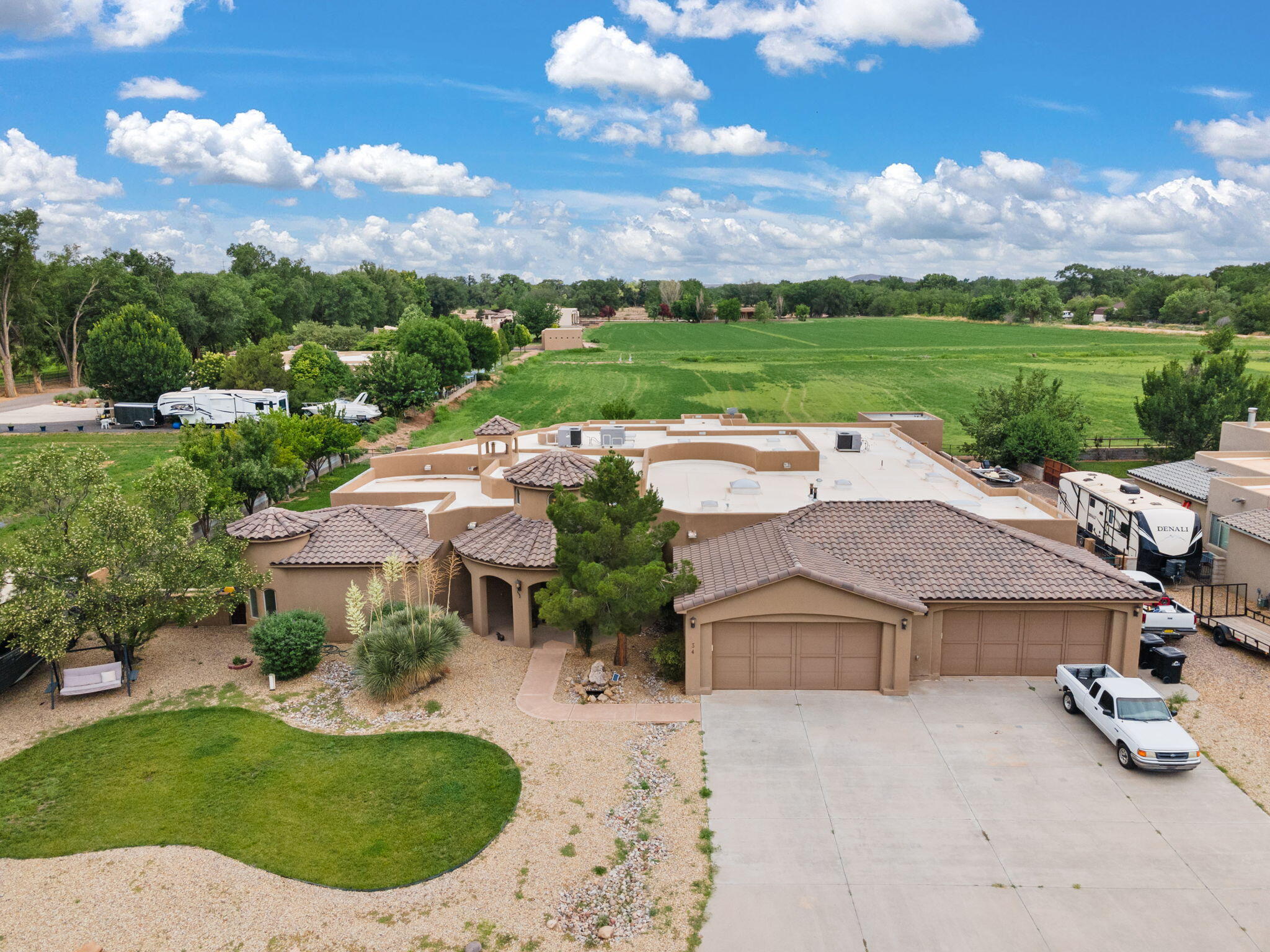 34 Hacienda Del Valle