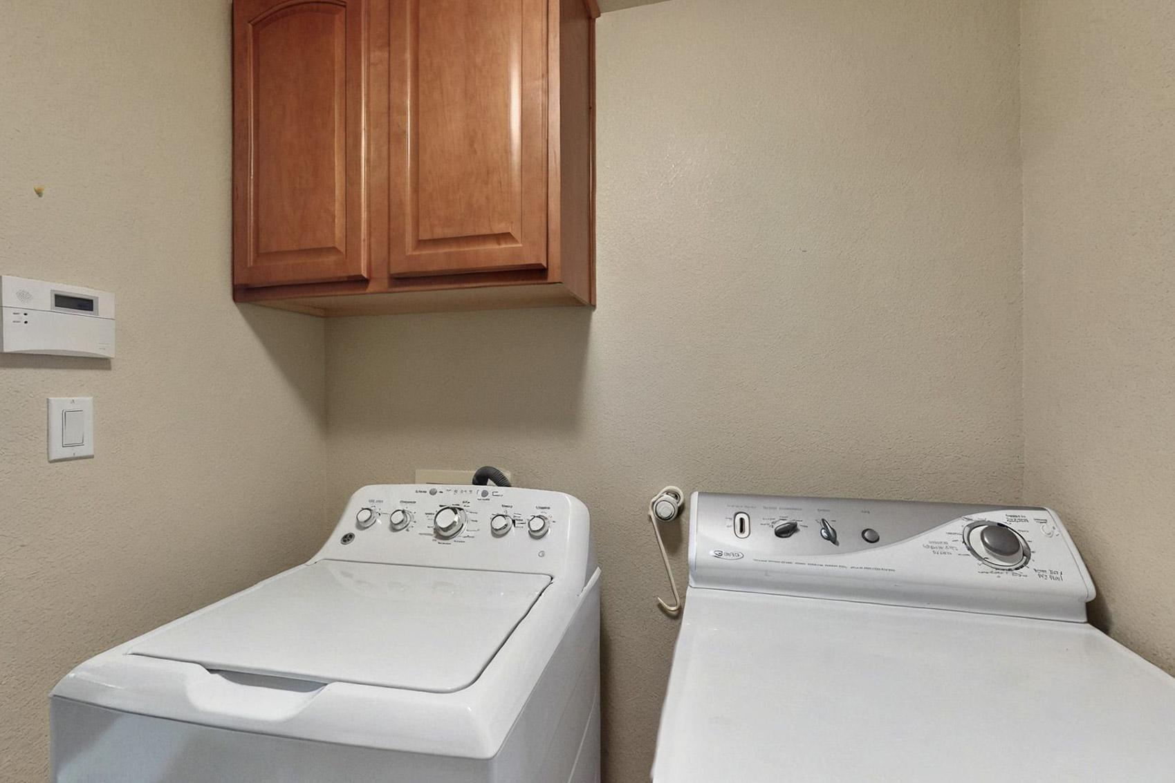 6500 Moon Shadows Drive NW