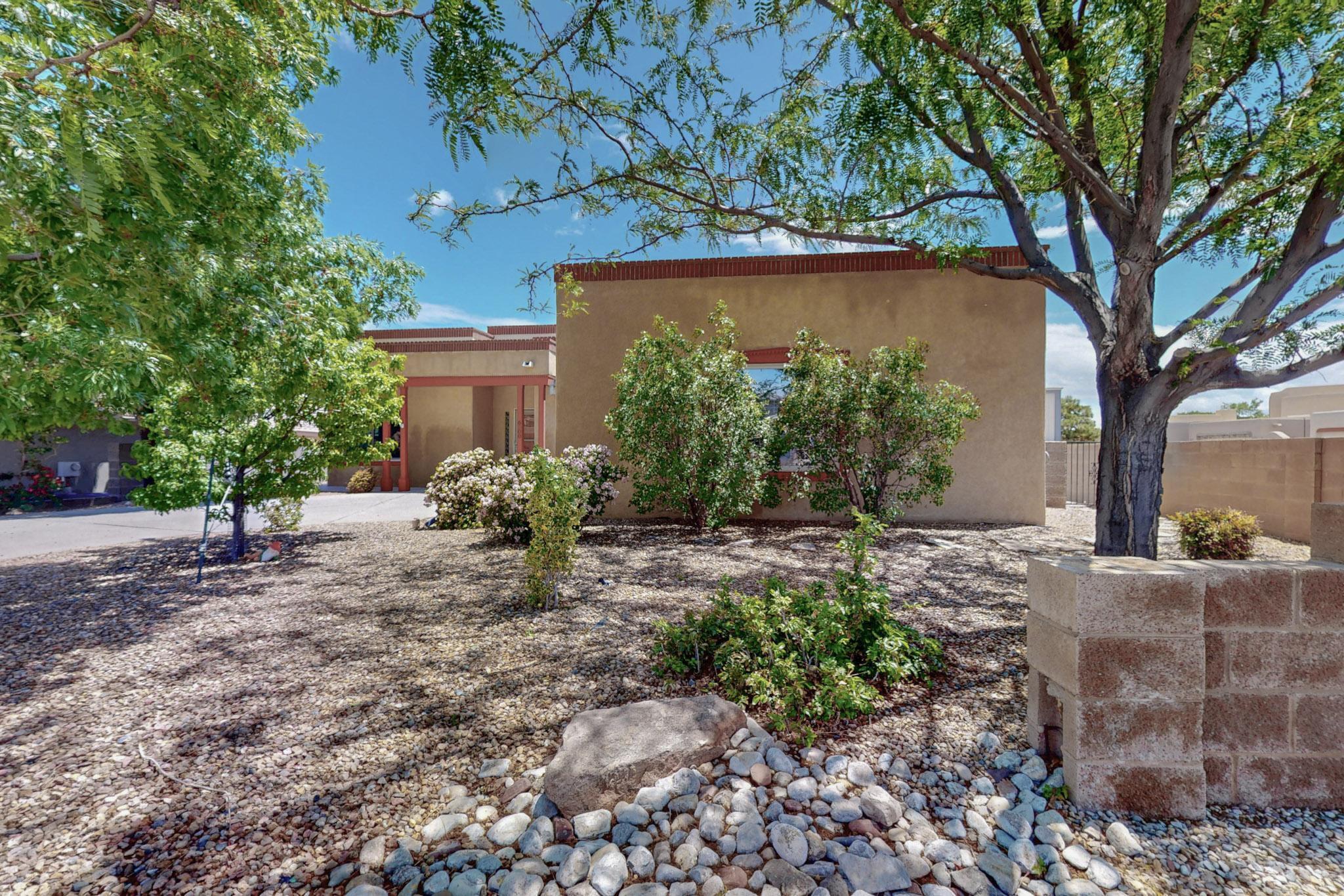 6500 Moon Shadows Drive NW