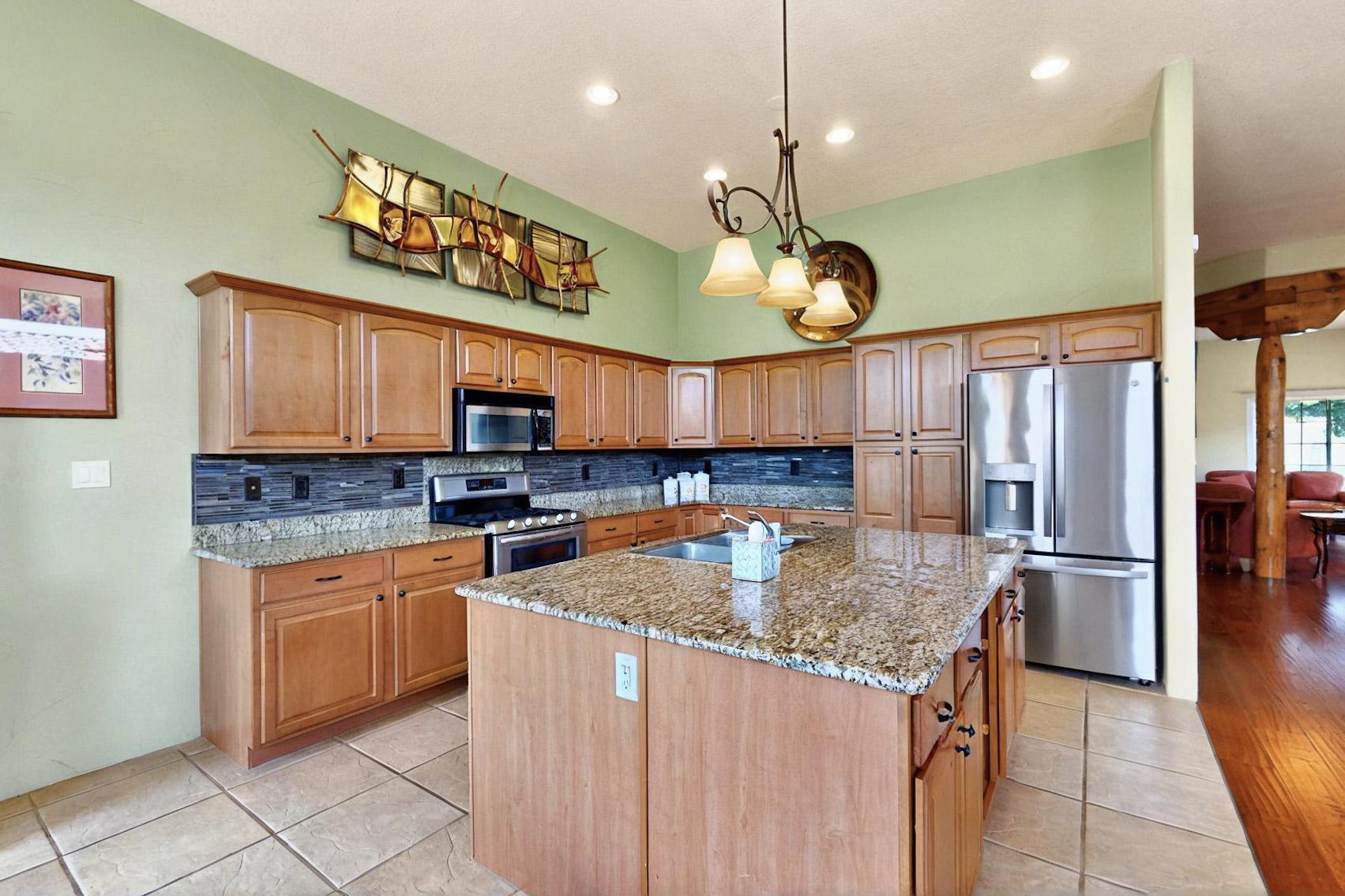 6500 Moon Shadows Drive NW