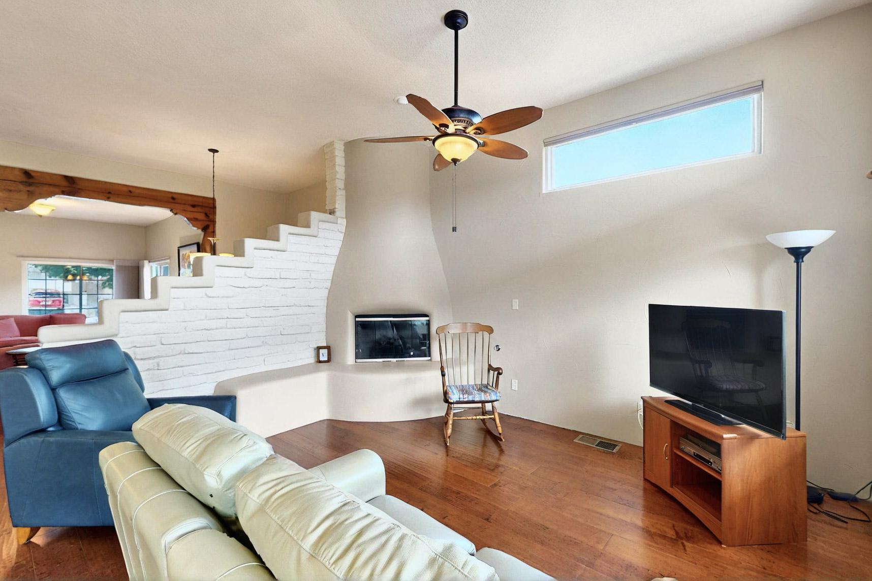 6500 Moon Shadows Drive NW