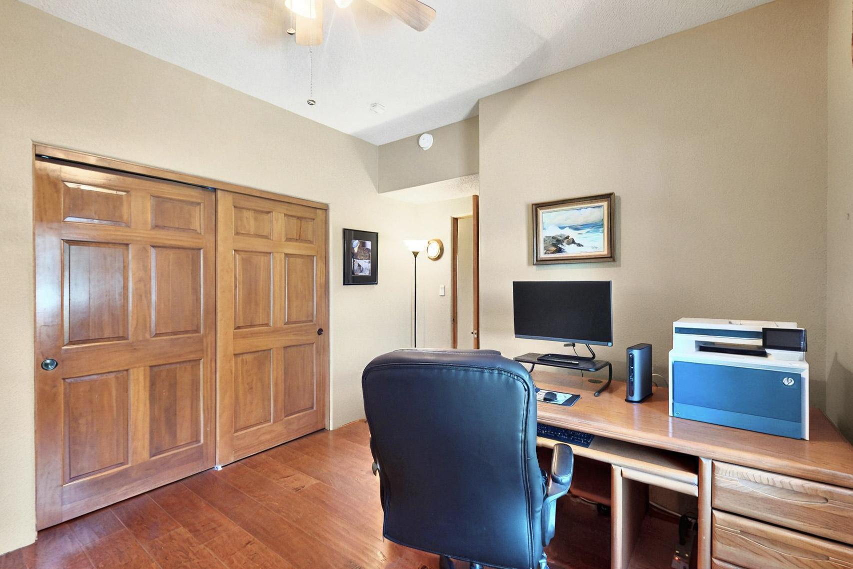 6500 Moon Shadows Drive NW