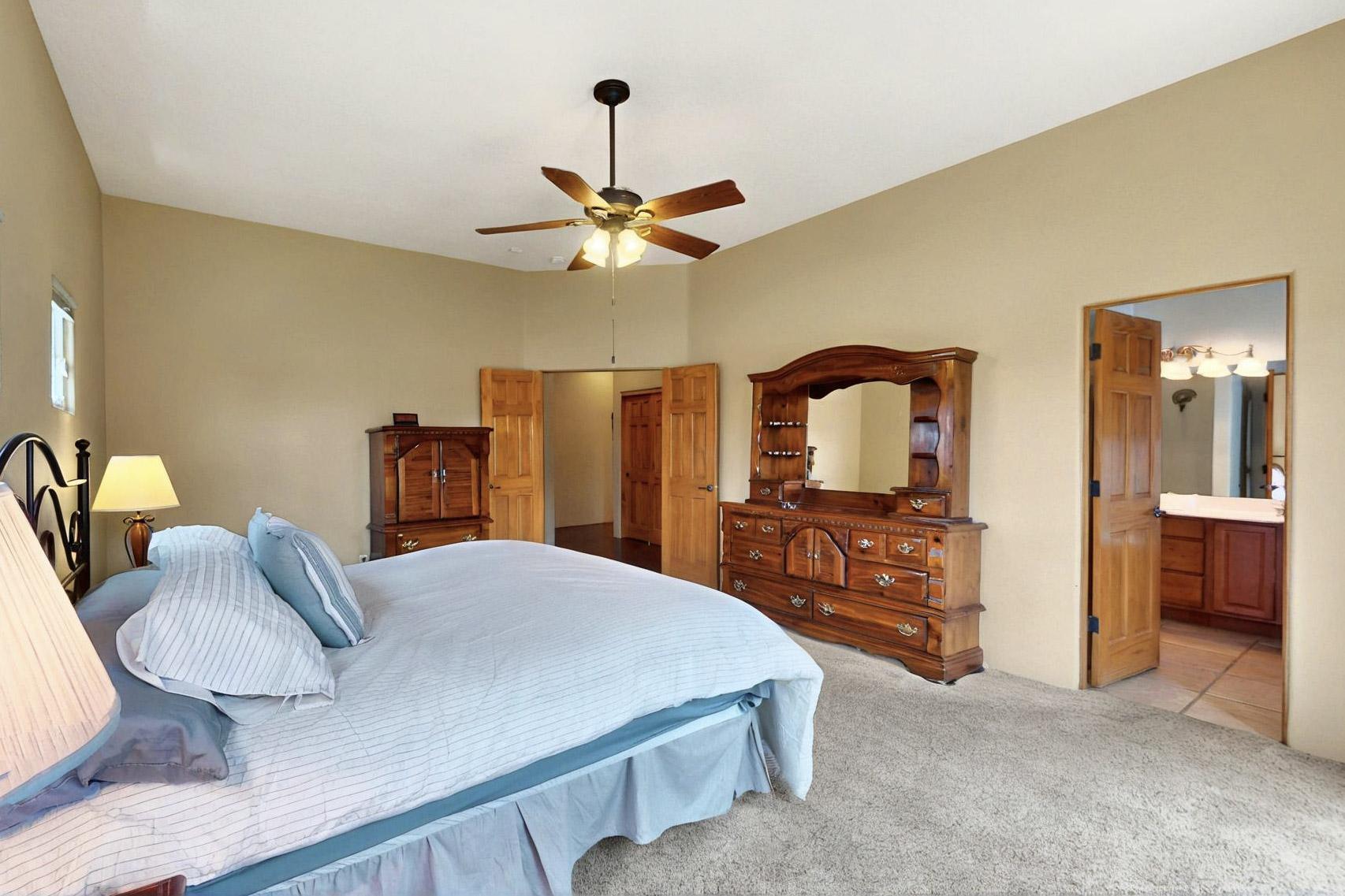 6500 Moon Shadows Drive NW