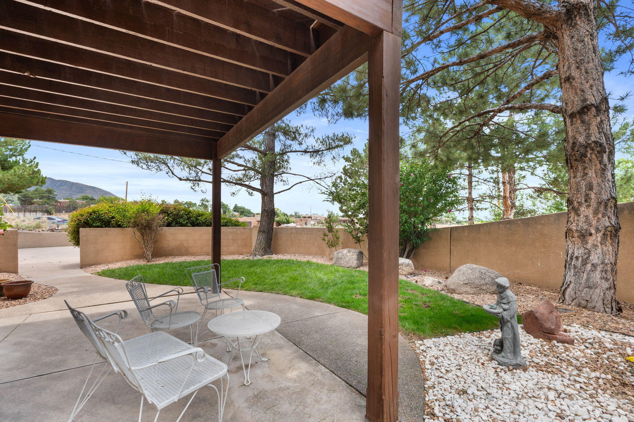 12001 DEL REY Avenue NE