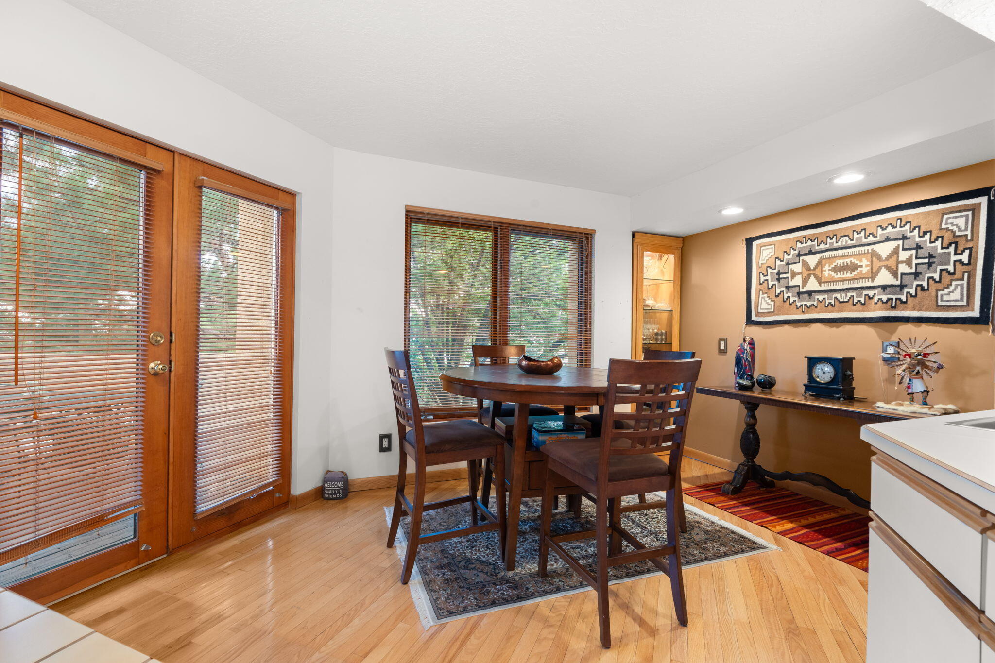 12001 DEL REY Avenue NE