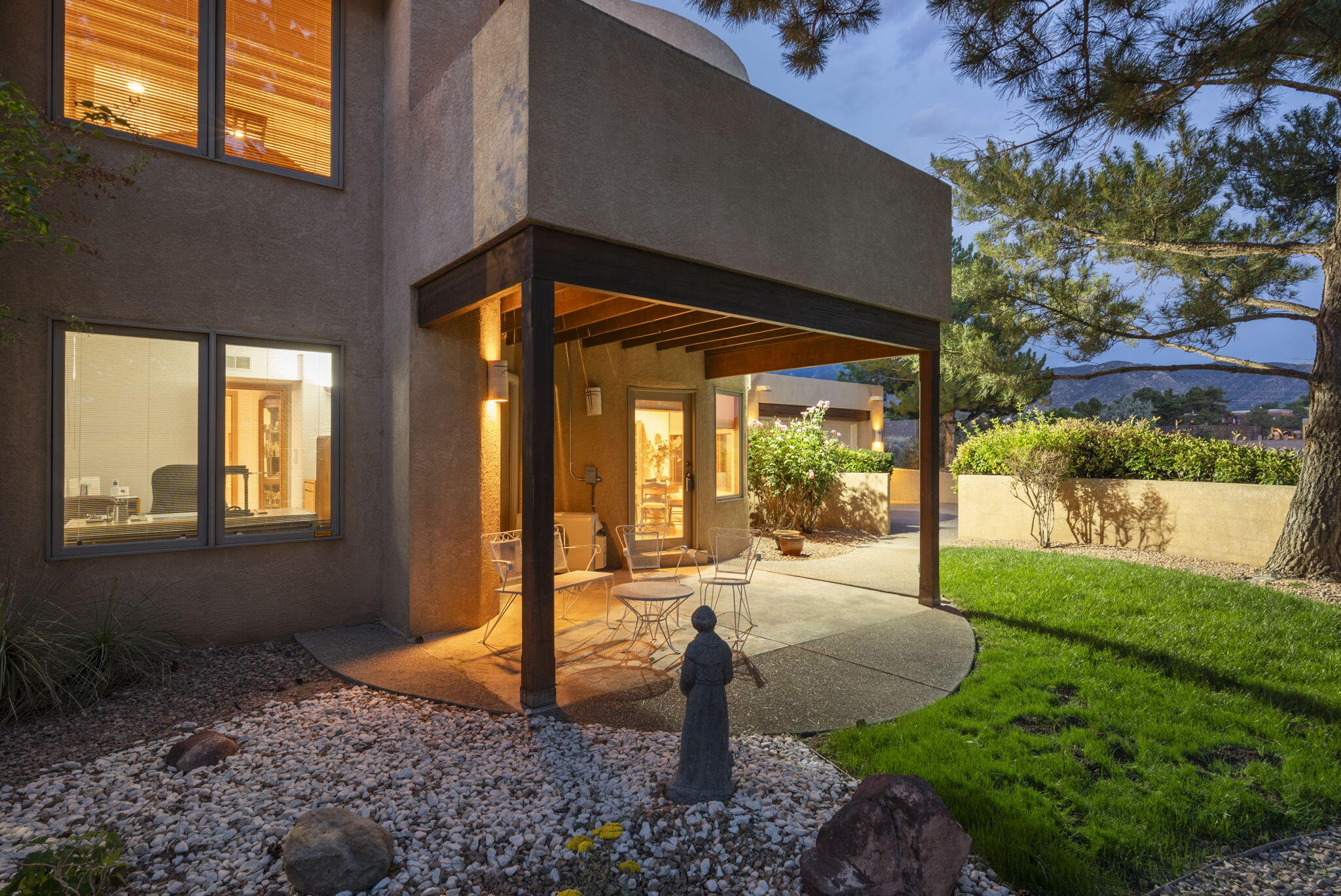 12001 DEL REY Avenue NE