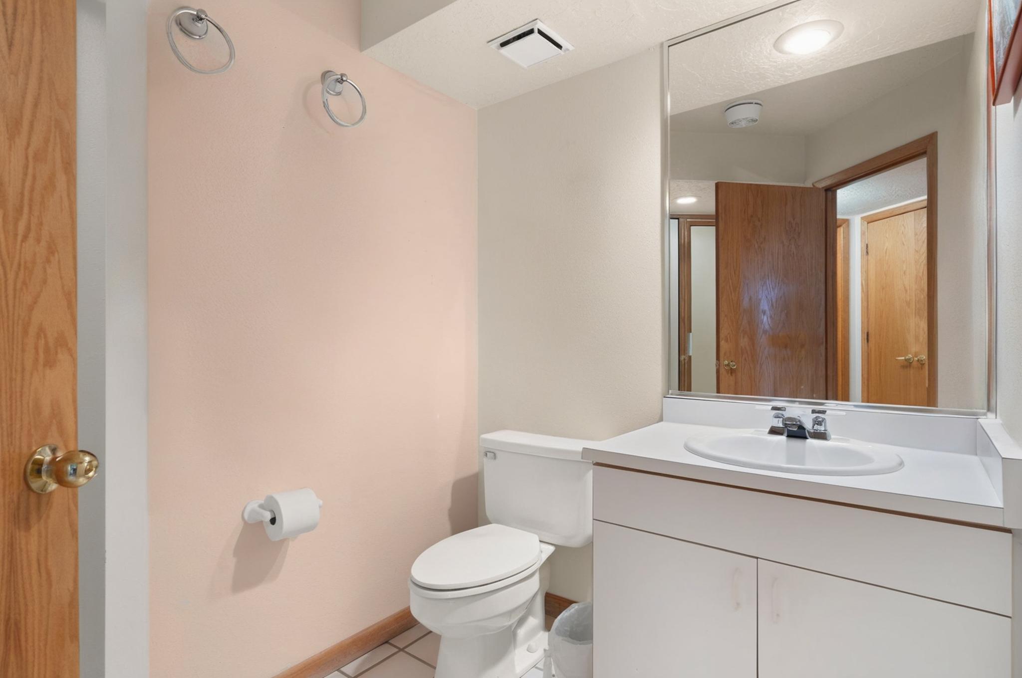 12001 DEL REY Avenue NE