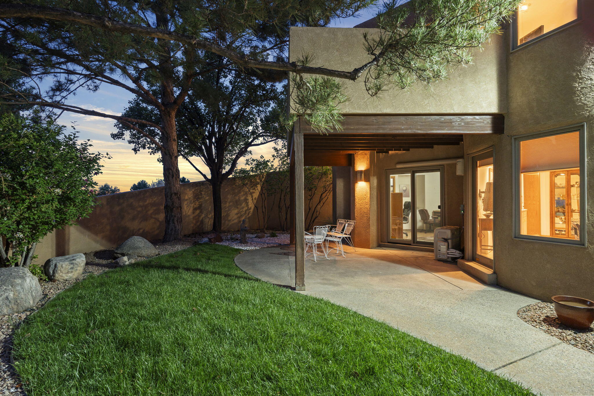 12001 DEL REY Avenue NE