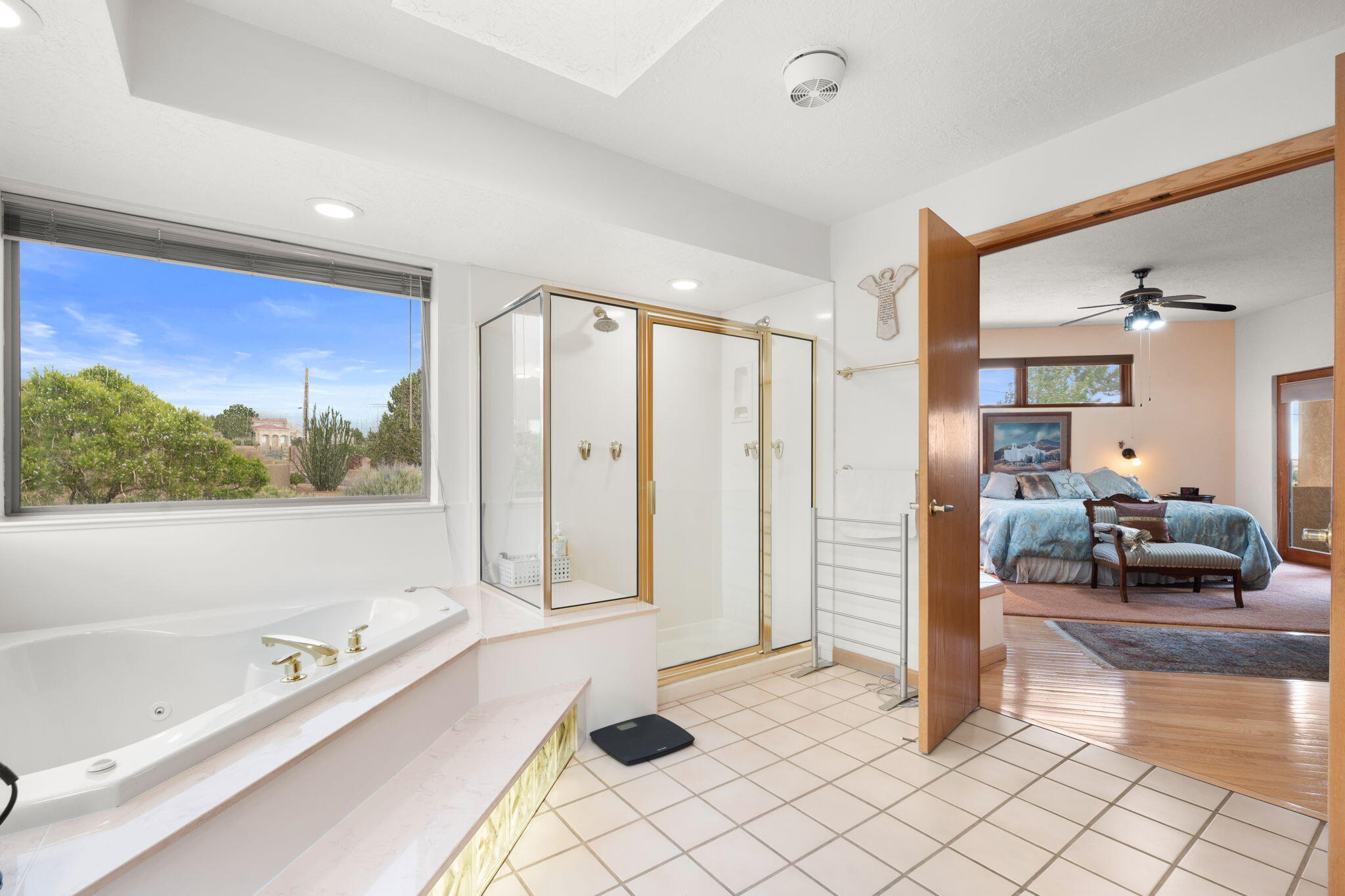 12001 DEL REY Avenue NE