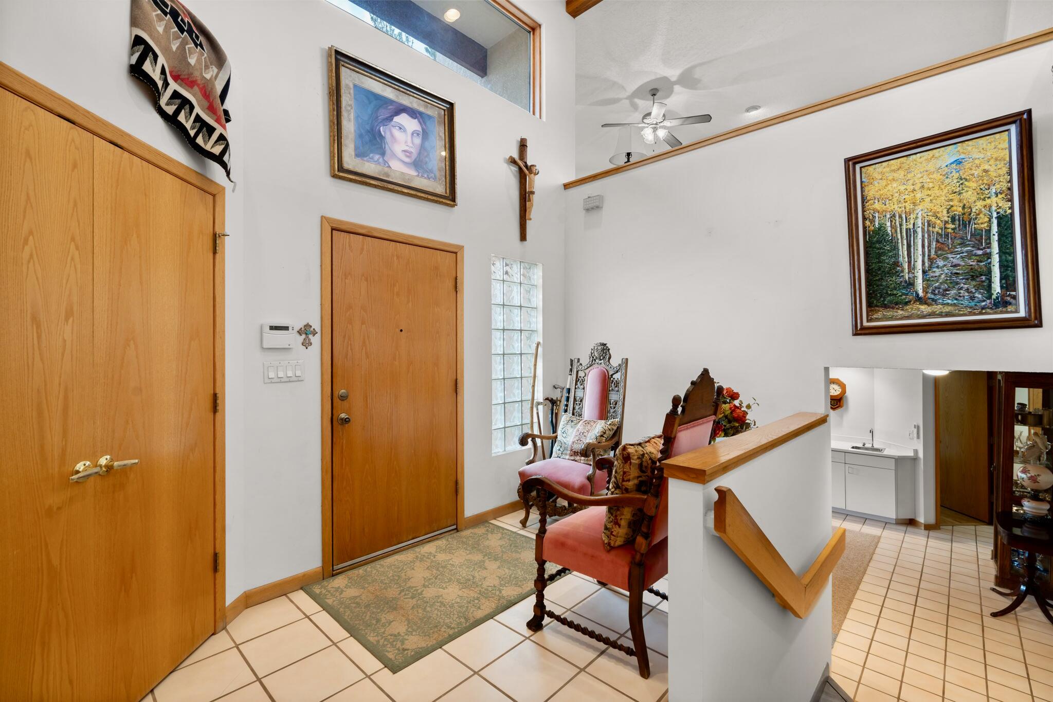 12001 DEL REY Avenue NE