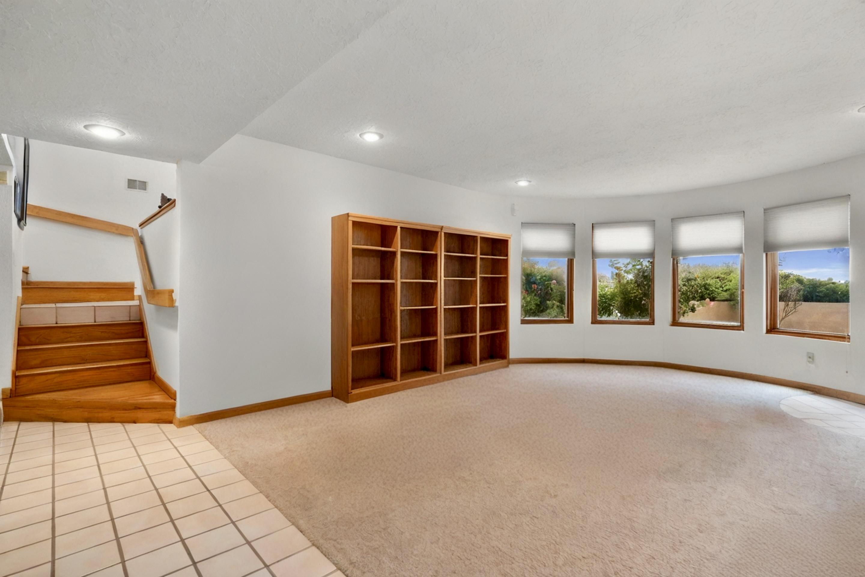 12001 DEL REY Avenue NE