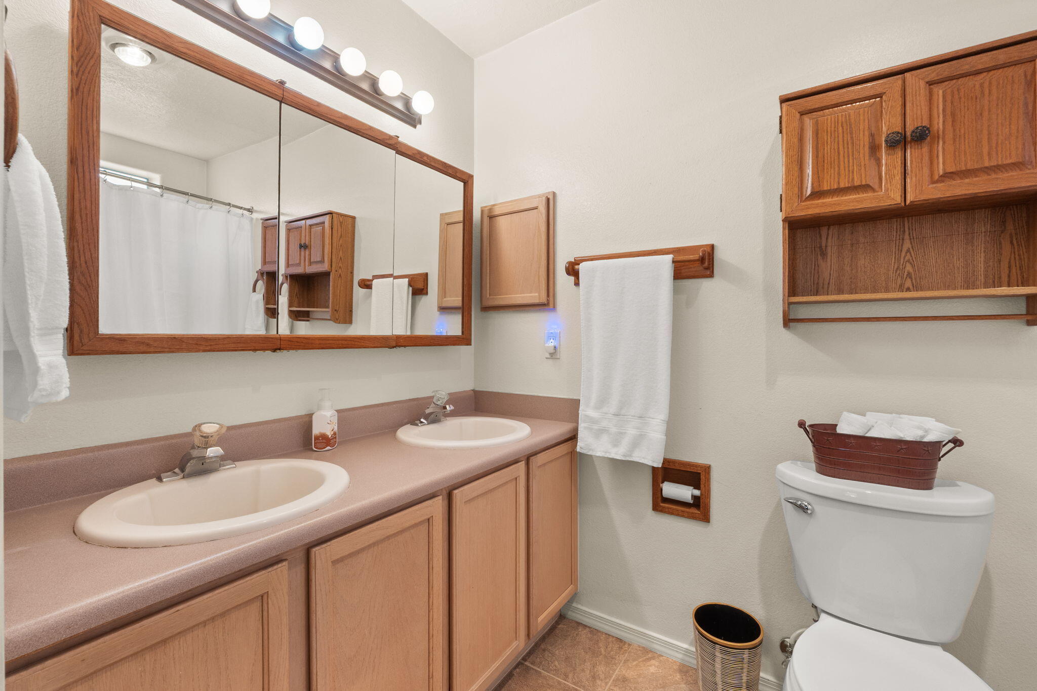 455 COLONIAL Avenue SW