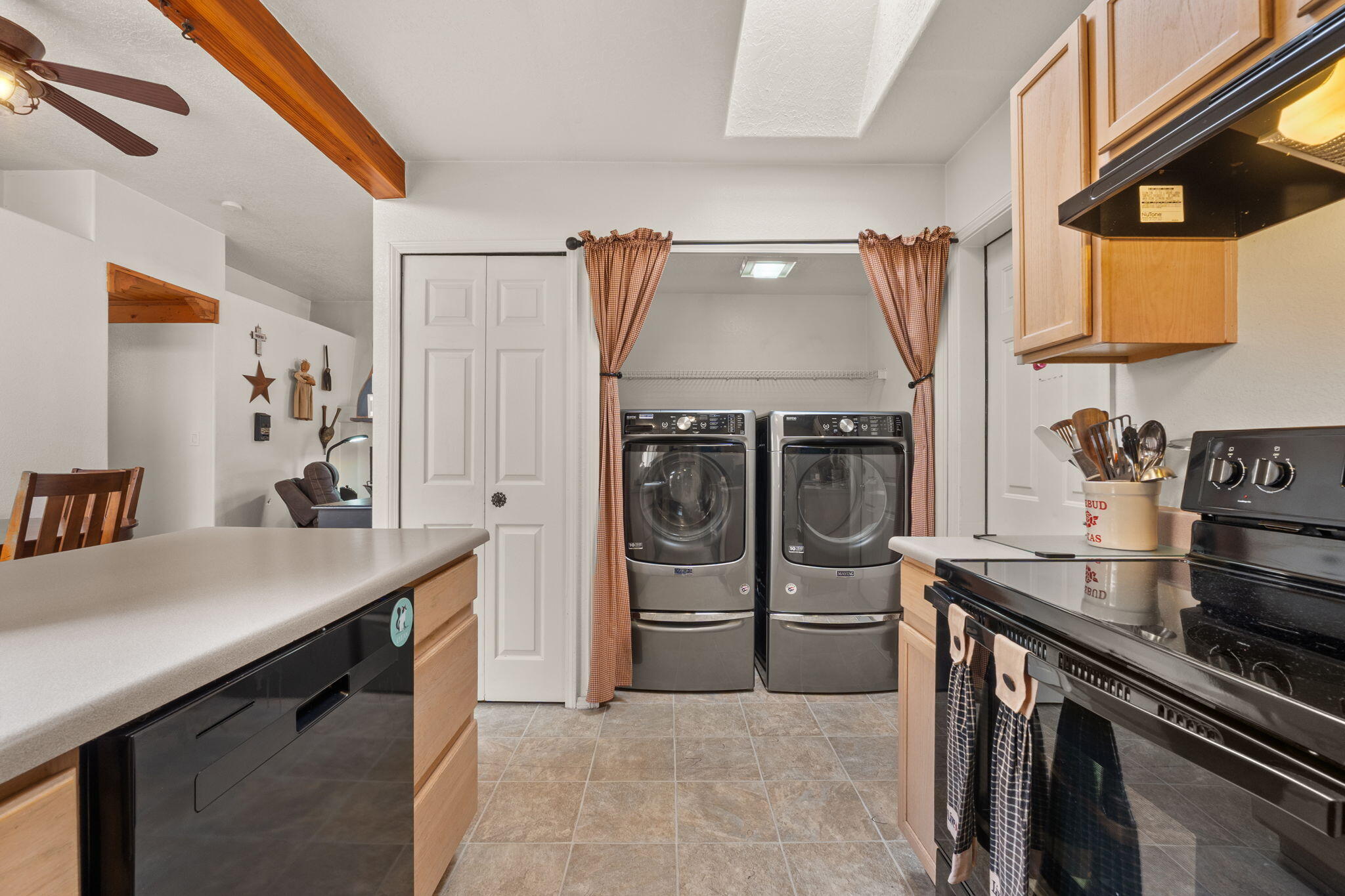 455 COLONIAL Avenue SW