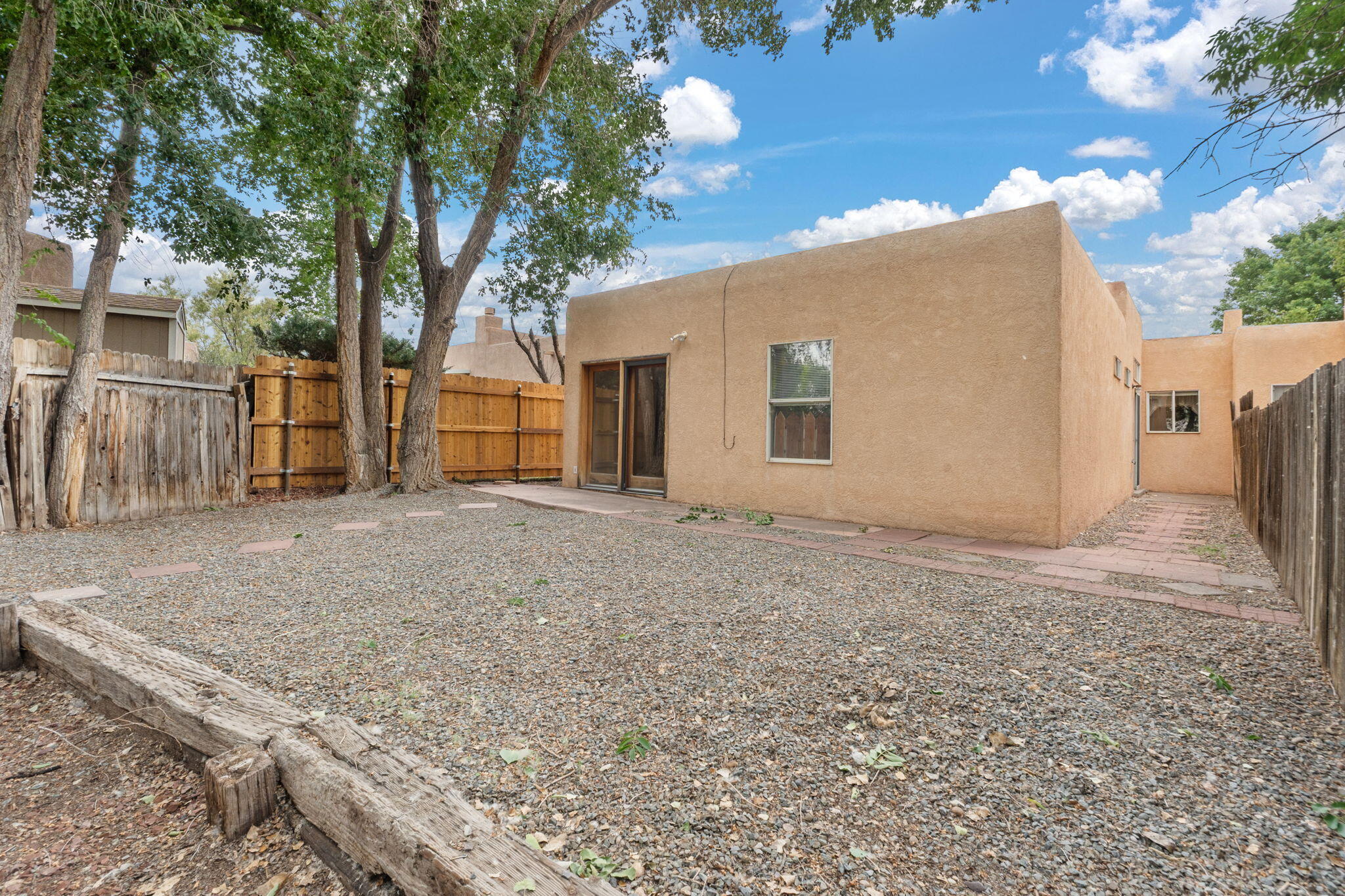 455 COLONIAL Avenue SW