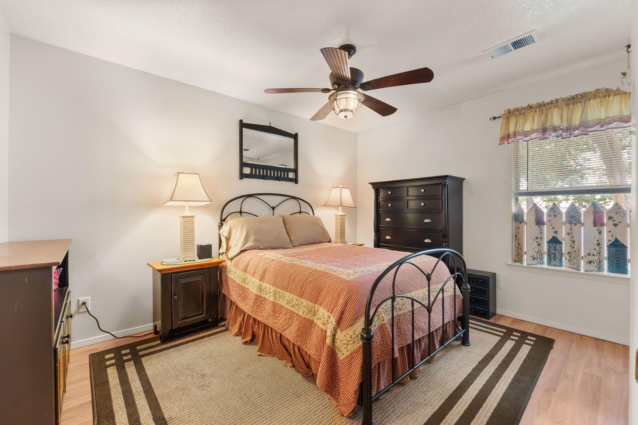 455 COLONIAL Avenue SW