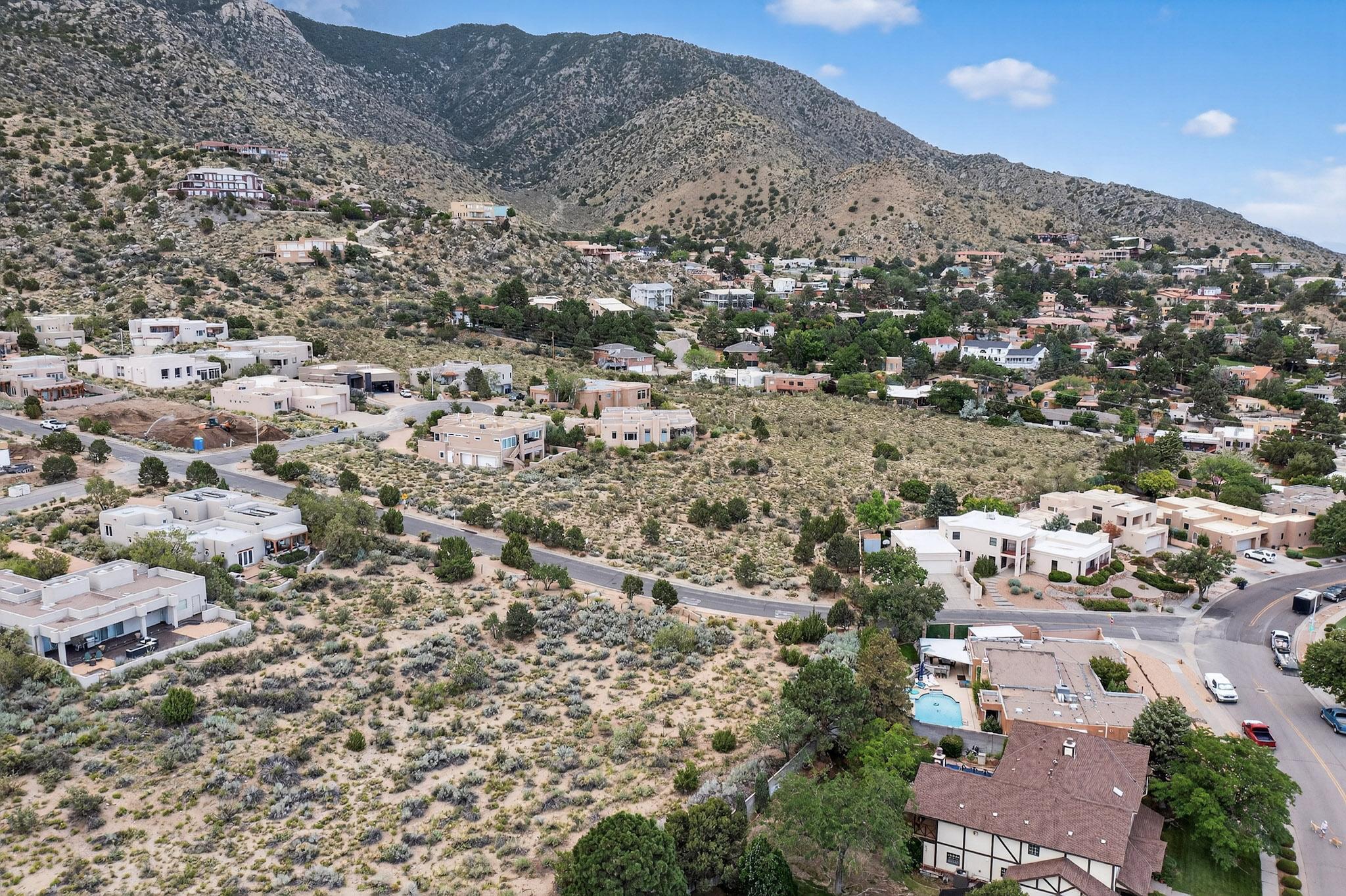 4915 Cresta Del Sur Court NE