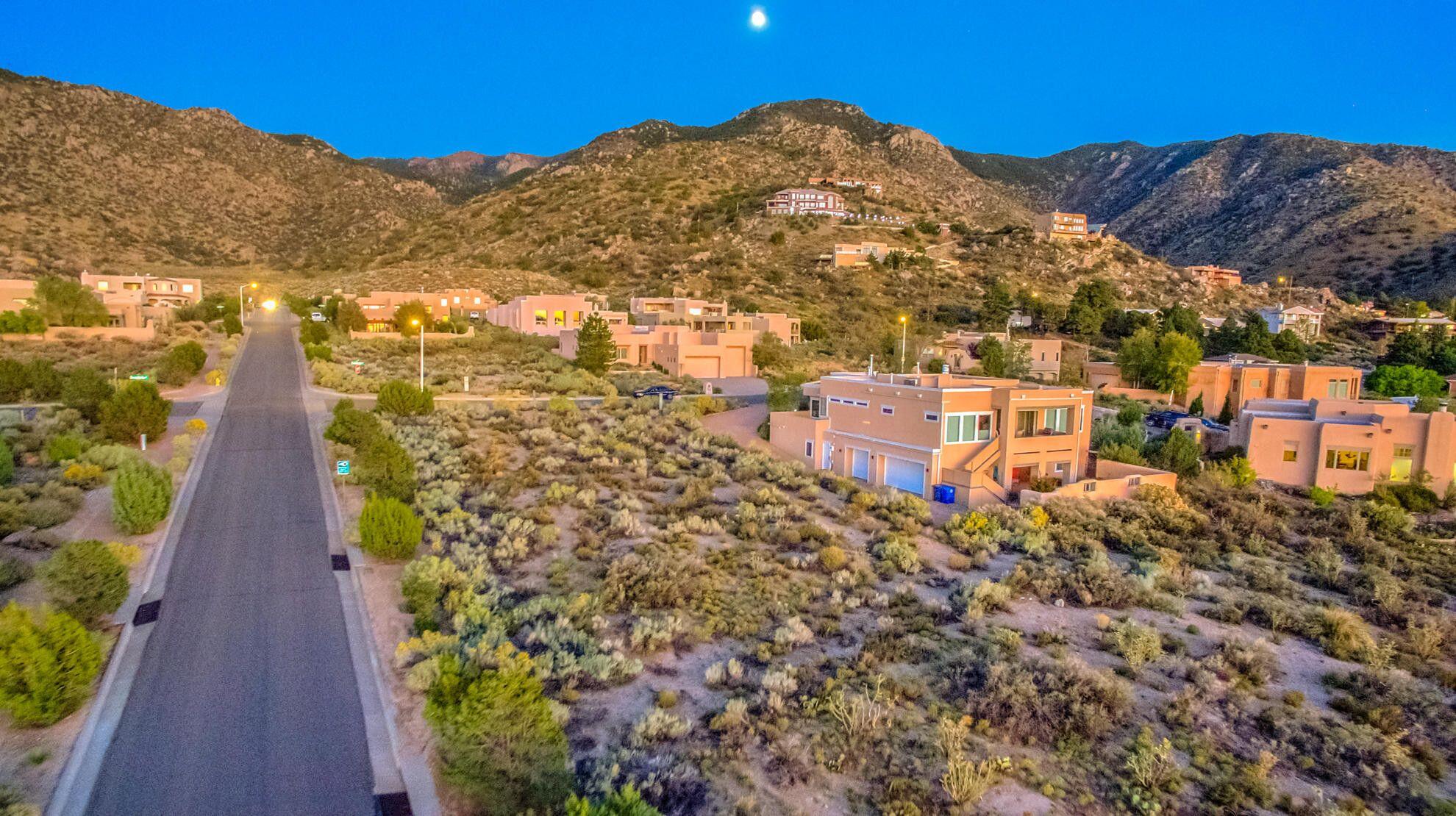 4915 Cresta Del Sur Court NE