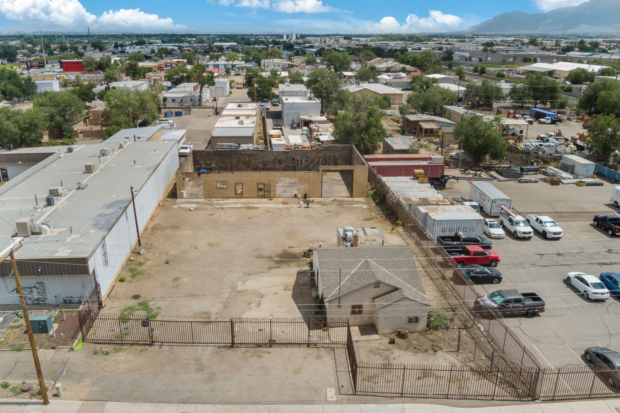 115 CANDELARIA Road NW