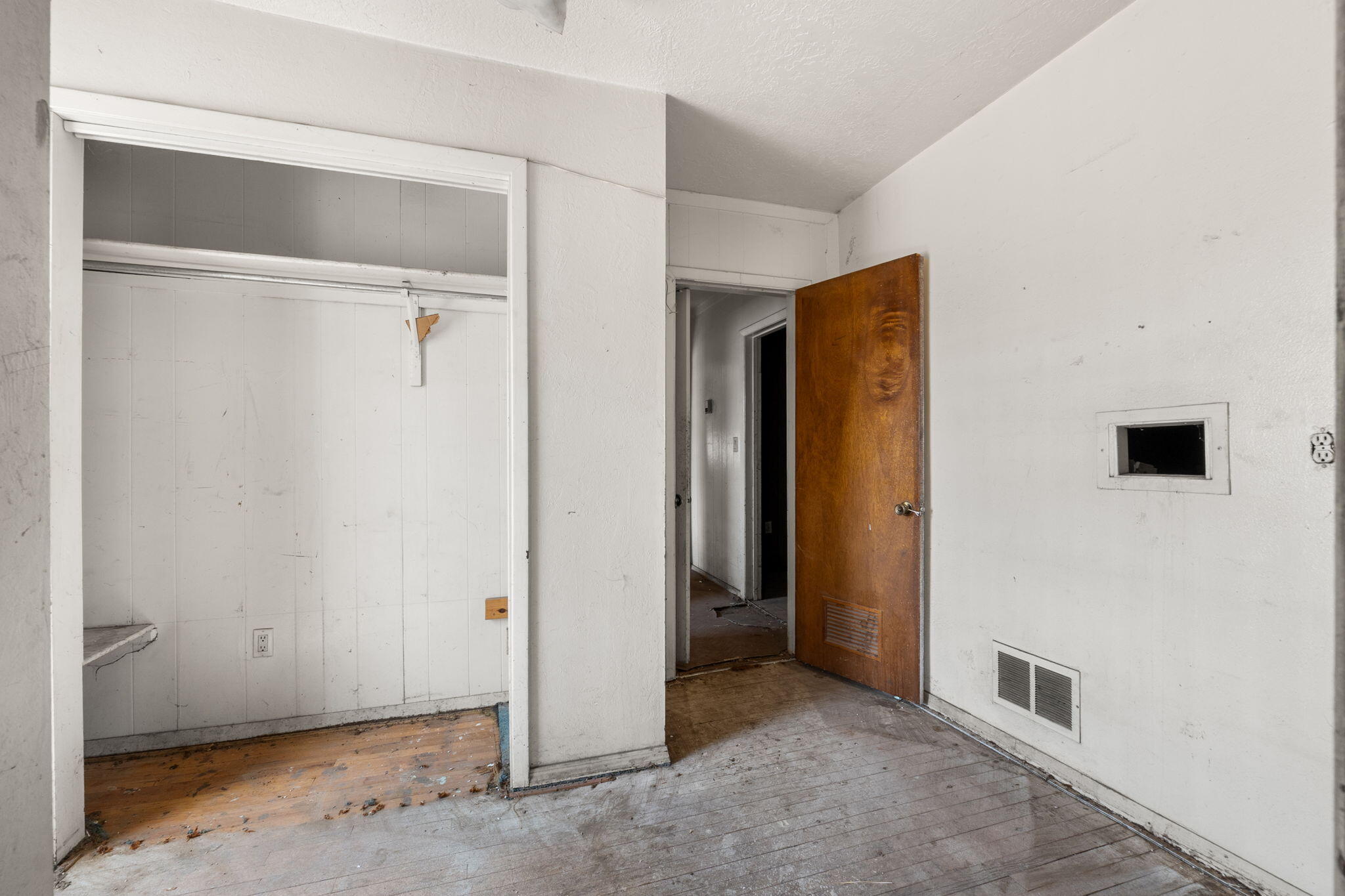 115 CANDELARIA Road NW