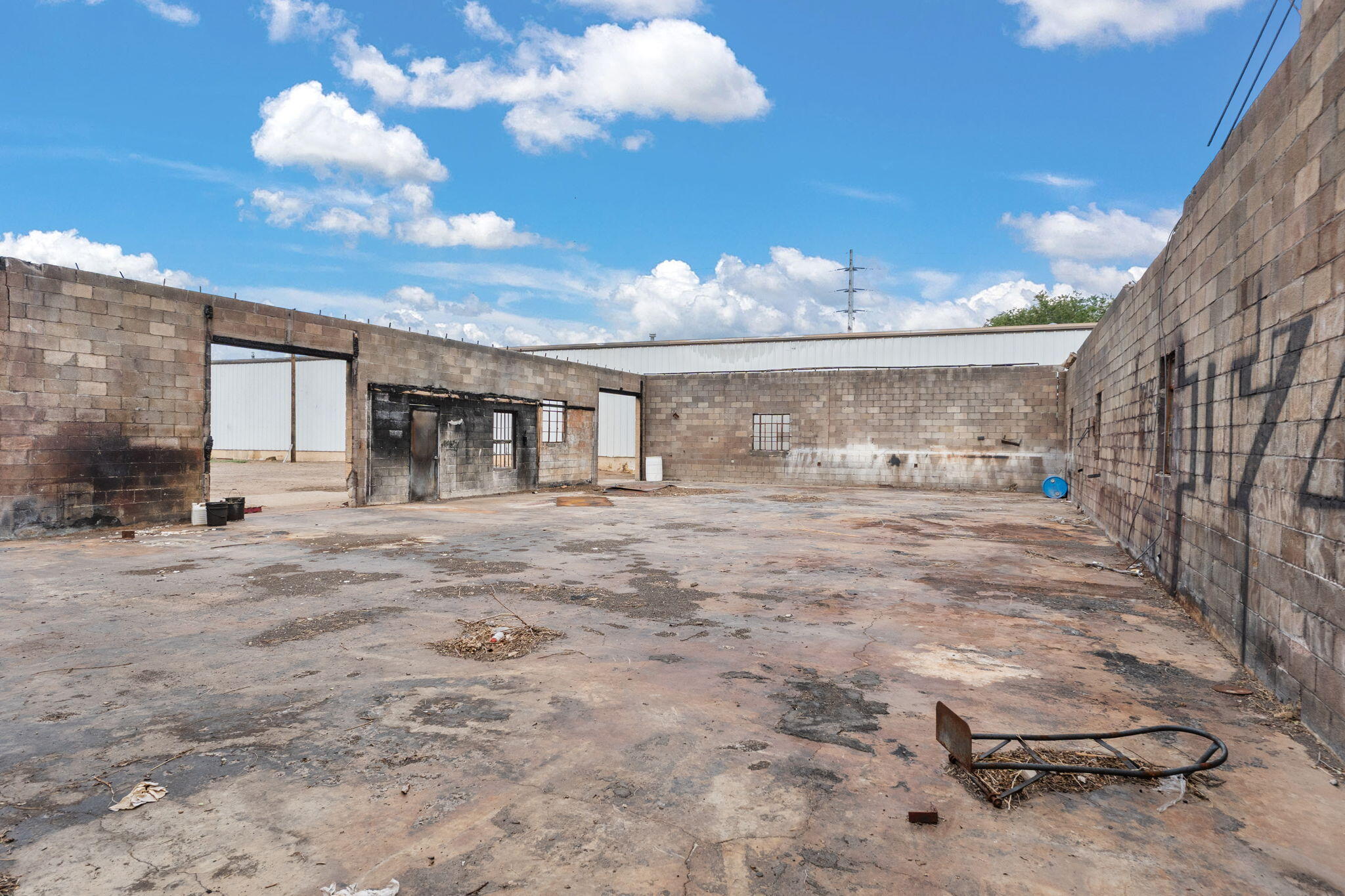 115 CANDELARIA Road NW