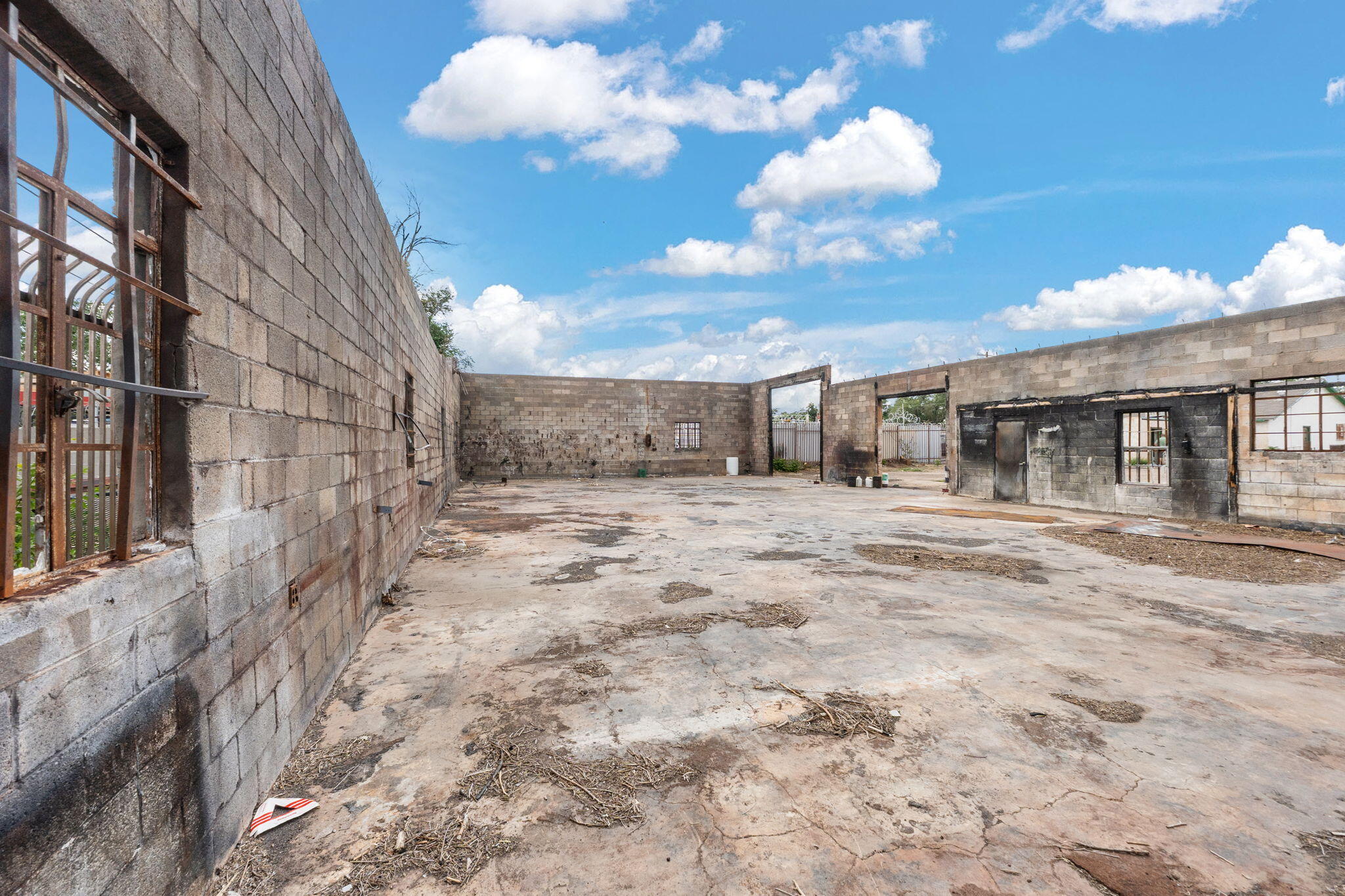 115 CANDELARIA Road NW