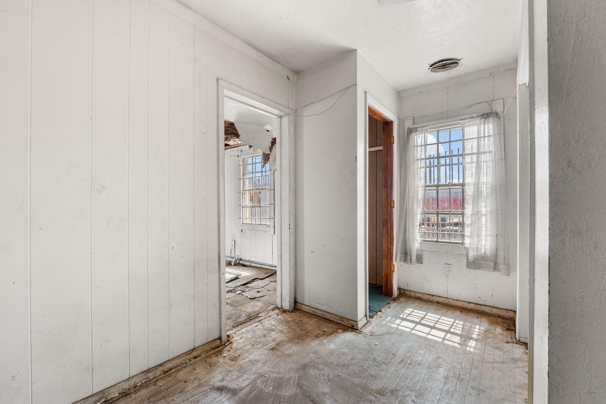 115 CANDELARIA Road NW