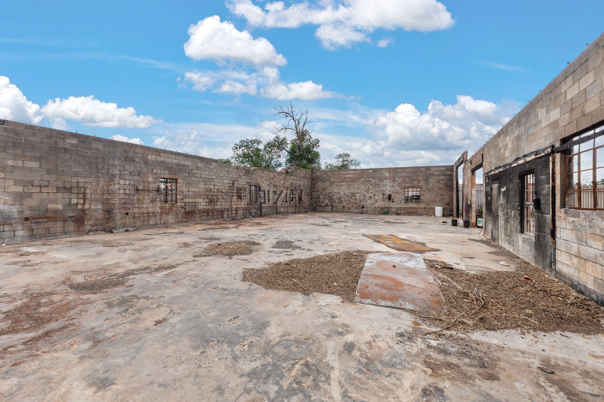 115 CANDELARIA Road NW