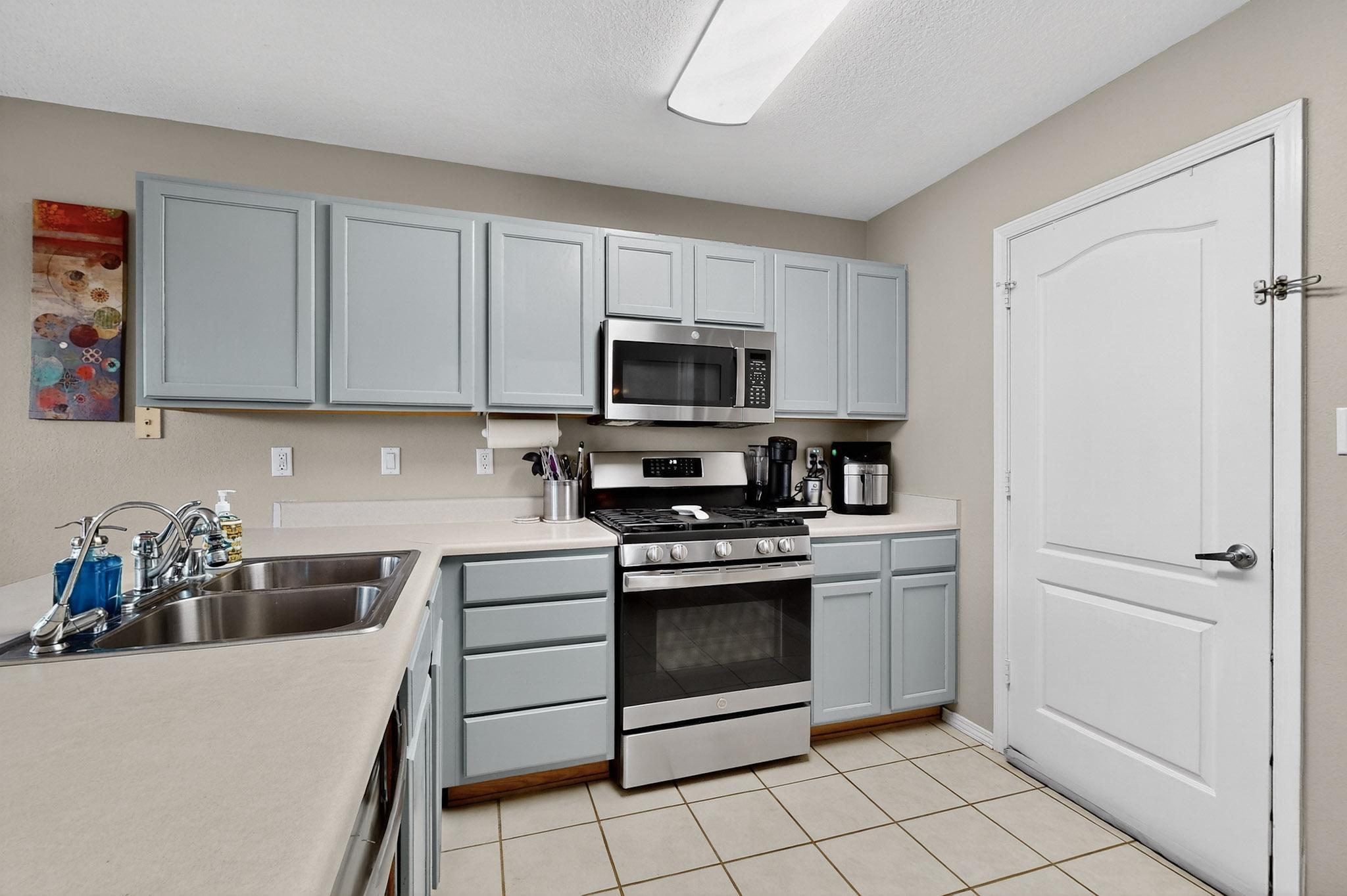 7009 Red Hawk Road NE