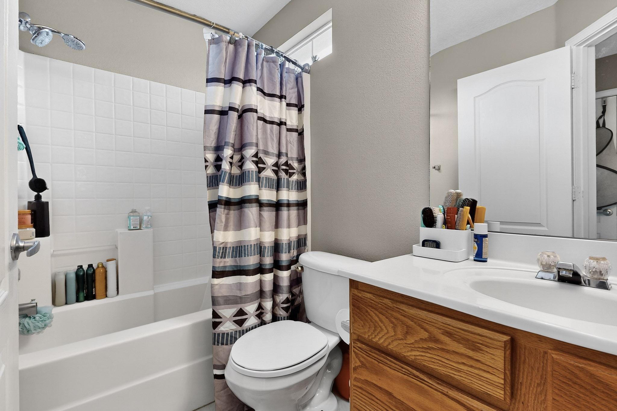 7009 Red Hawk Road NE