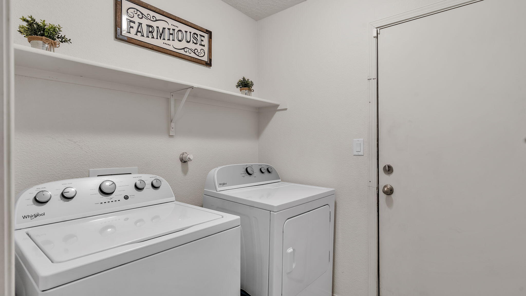 2404 DEL TIMBRE Lane SW