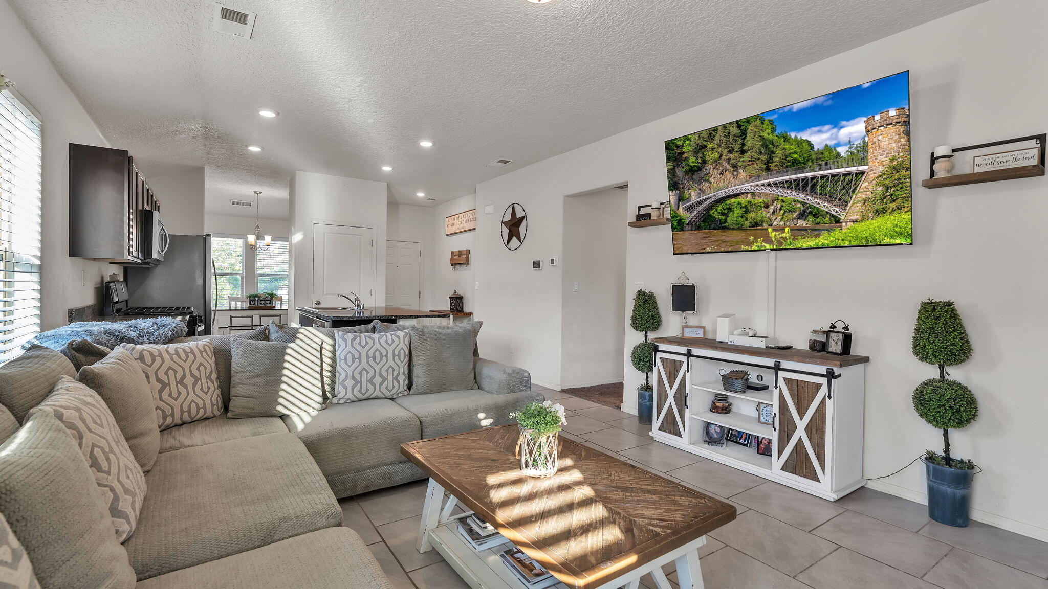 2404 DEL TIMBRE Lane SW