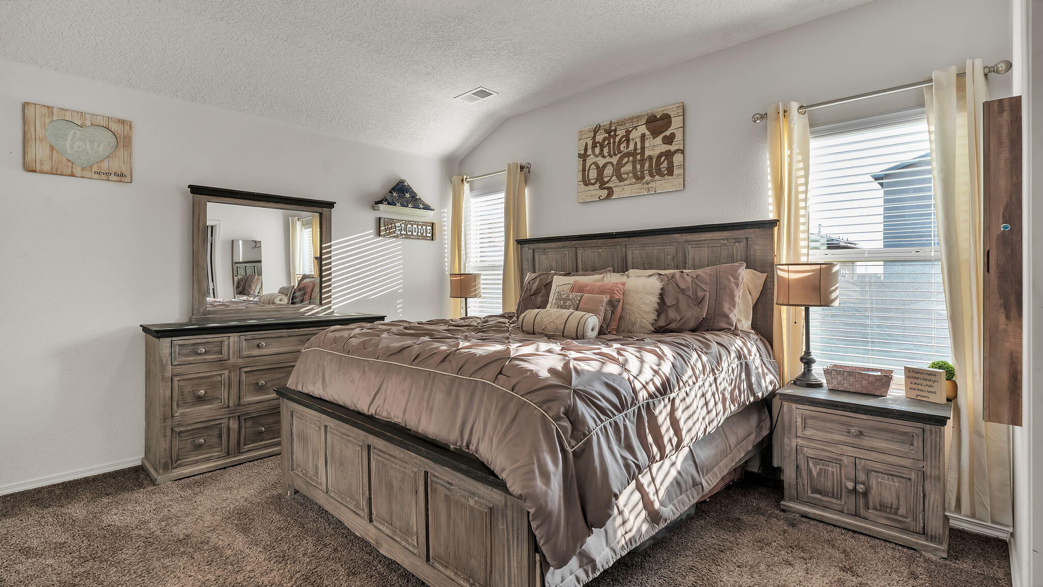 2404 DEL TIMBRE Lane SW