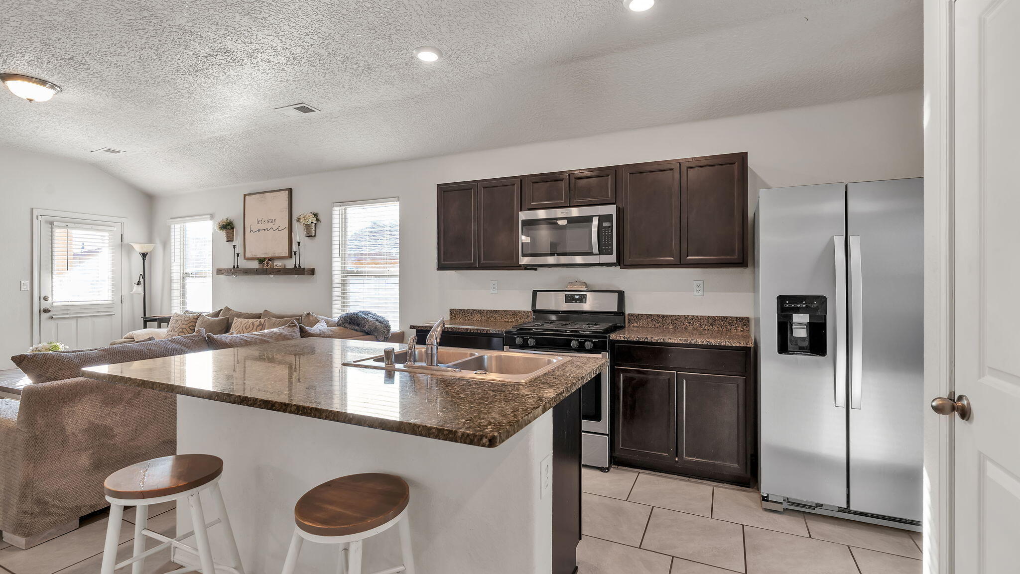 2404 DEL TIMBRE Lane SW