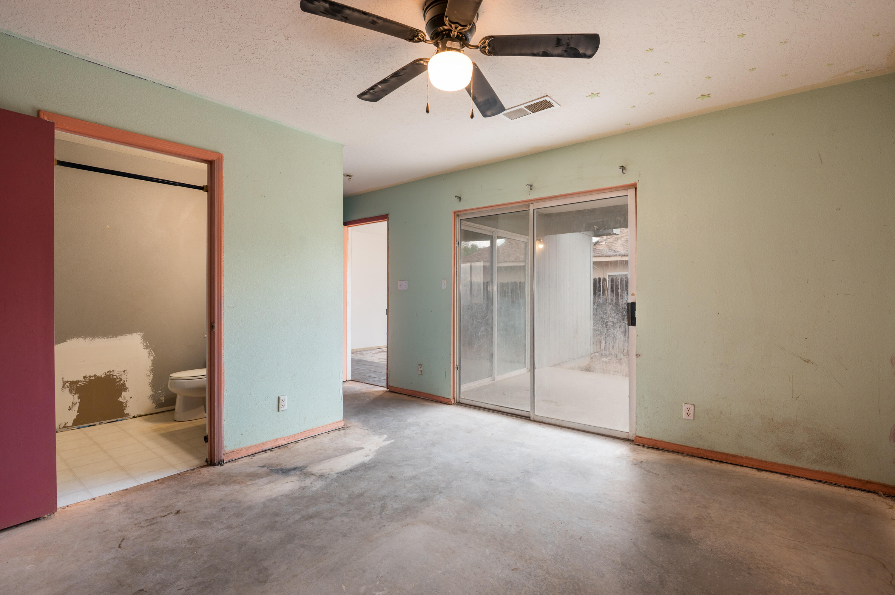 704 SANTA FE MEADOWS Drive NE