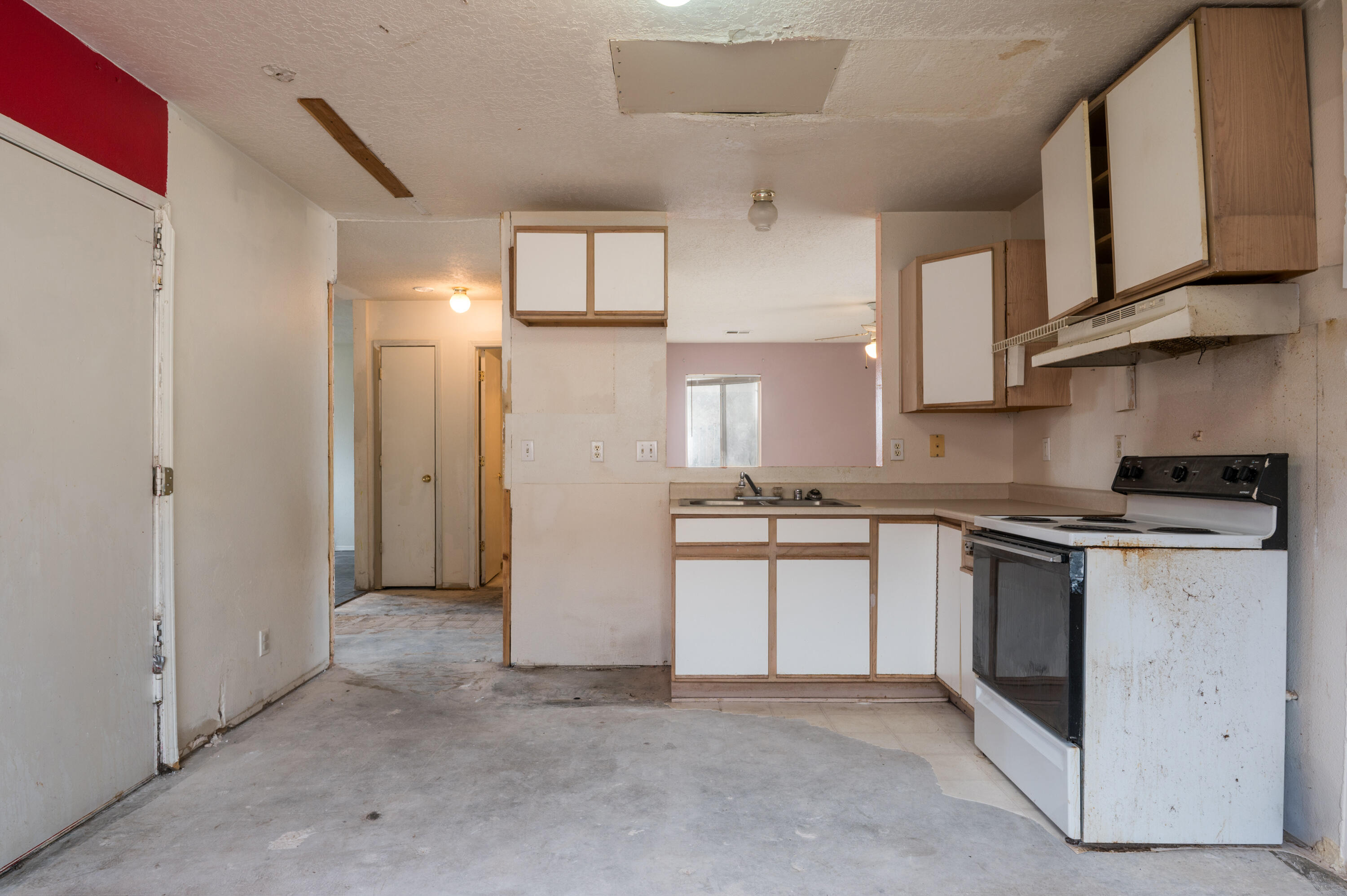 704 SANTA FE MEADOWS Drive NE