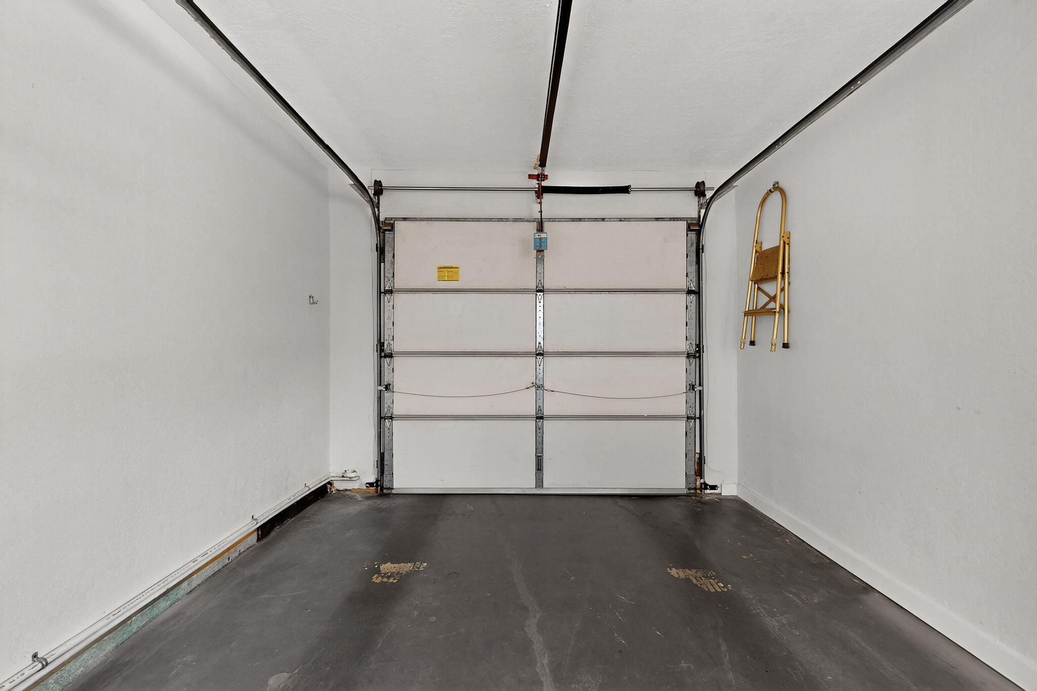 7719 Euclid Avenue NE