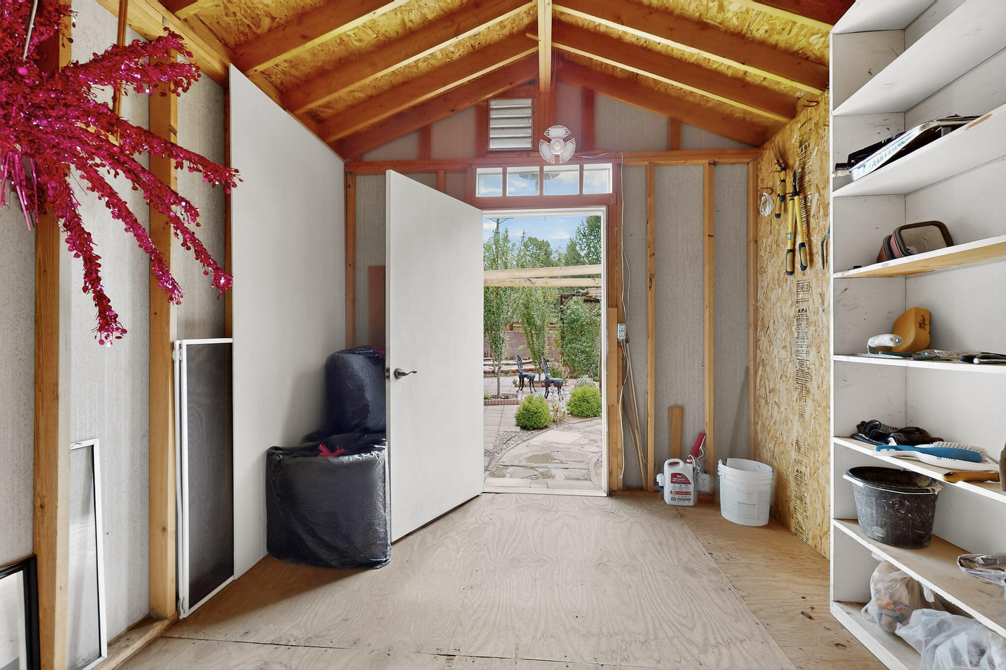 7719 Euclid Avenue NE