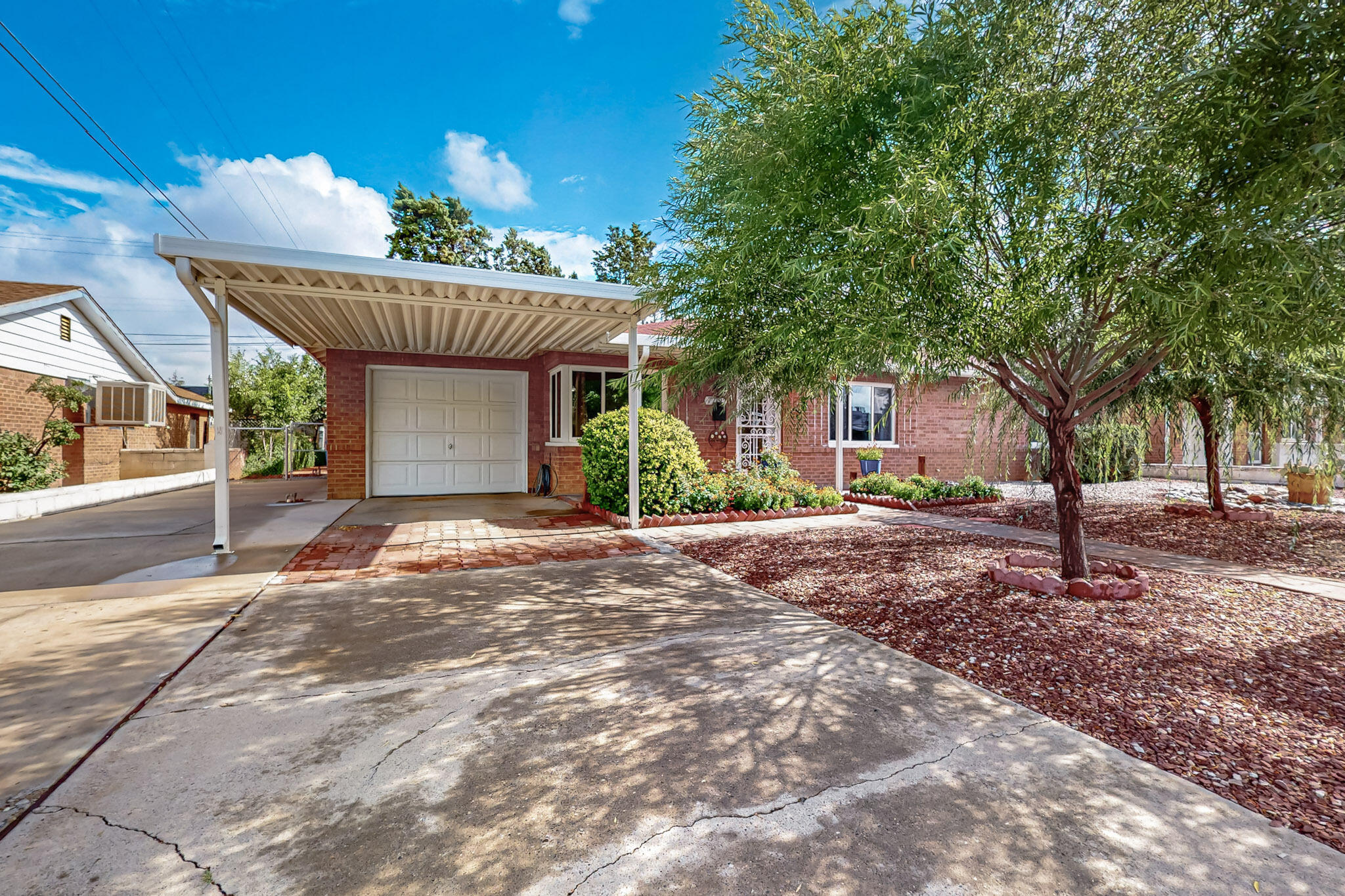 7719 Euclid Avenue NE